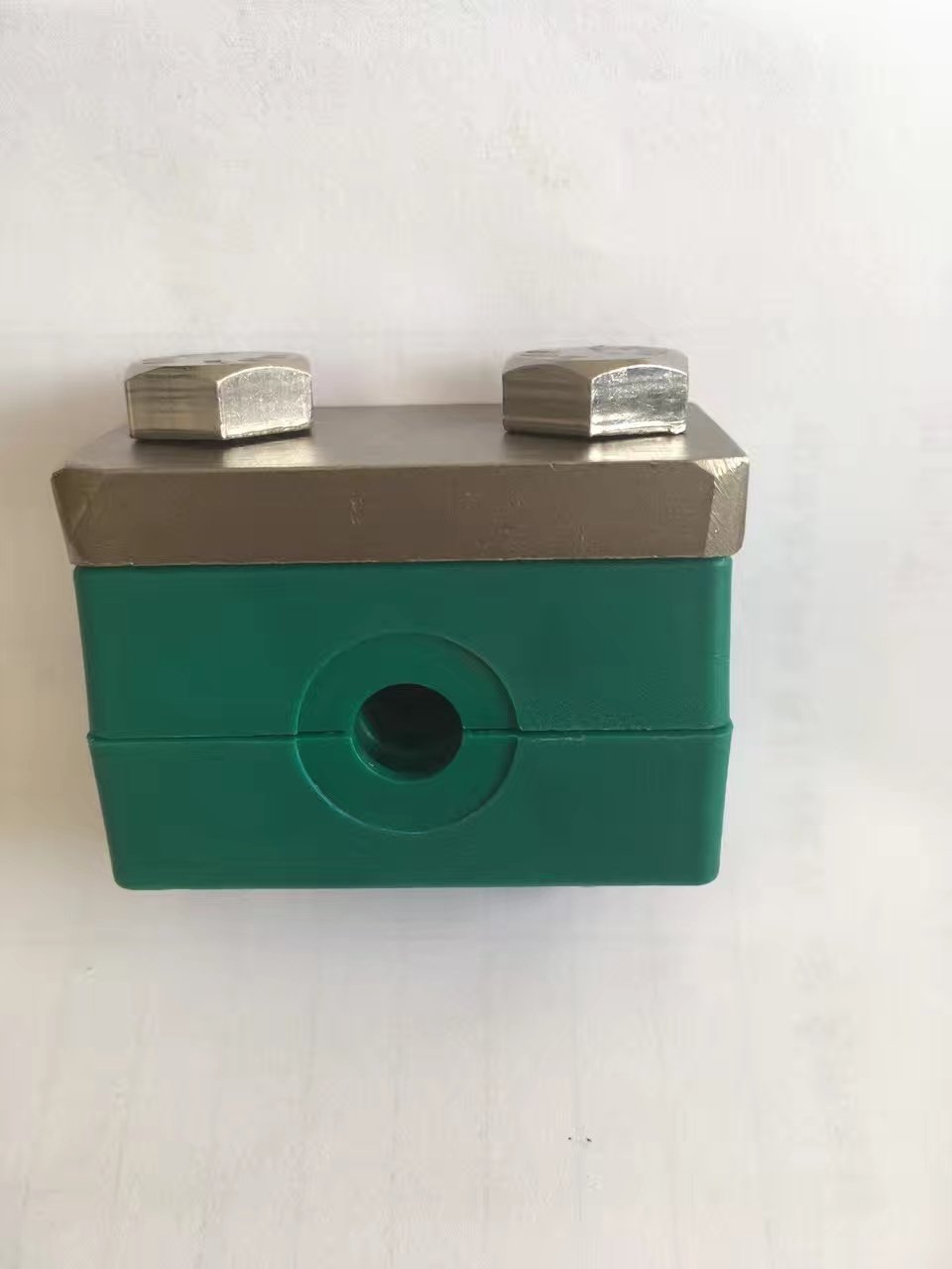 Kẹp ống thủy lực, Kẹp inox thủy lực, Kẹp ống thủy lực lót cao su,