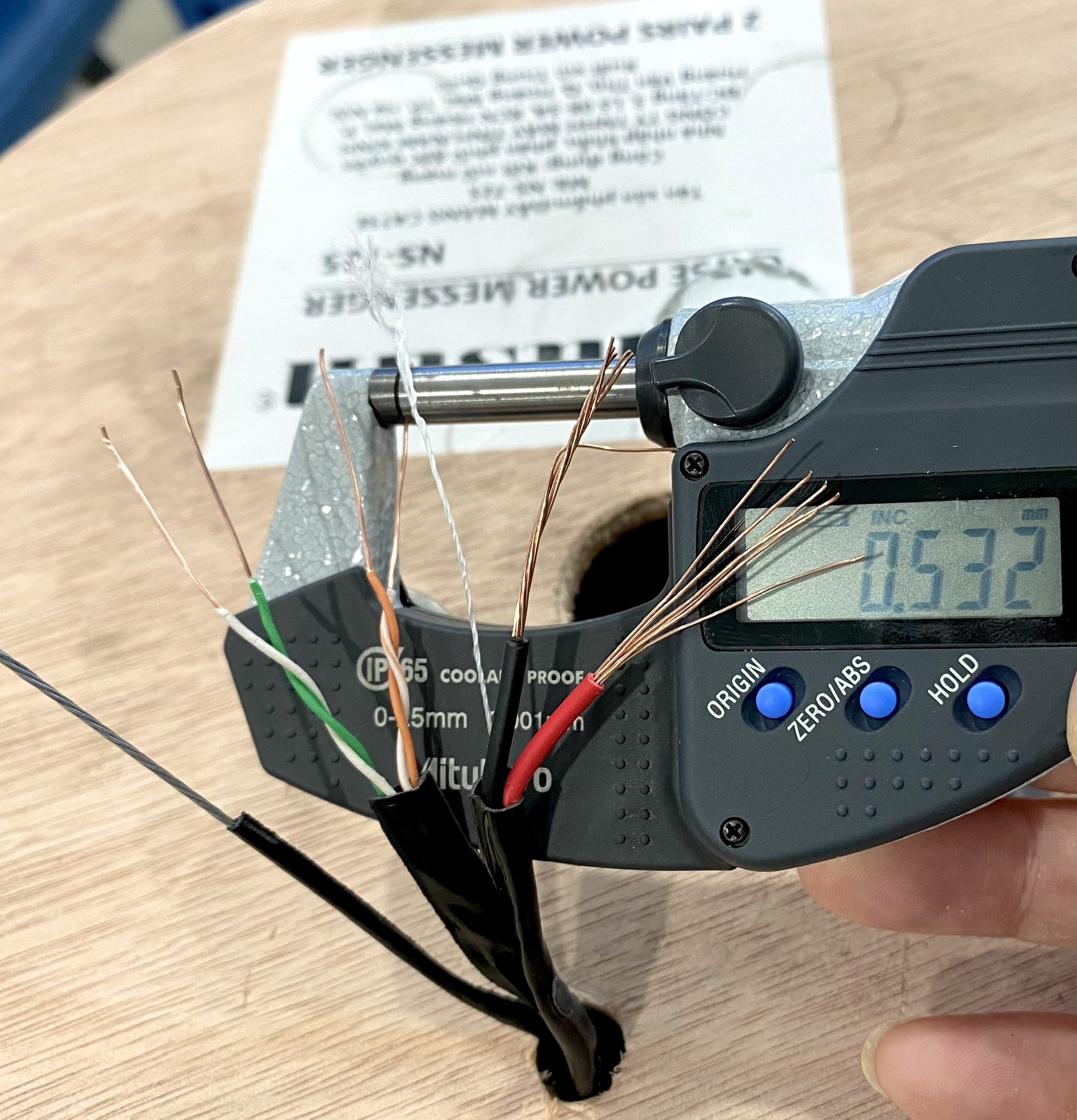 Dây mạng giá tốt, phân phối dây cáp mạng hàng chính hãng, Bán buôn dây mạng, bán sỉ cáp mạng giá rẻ