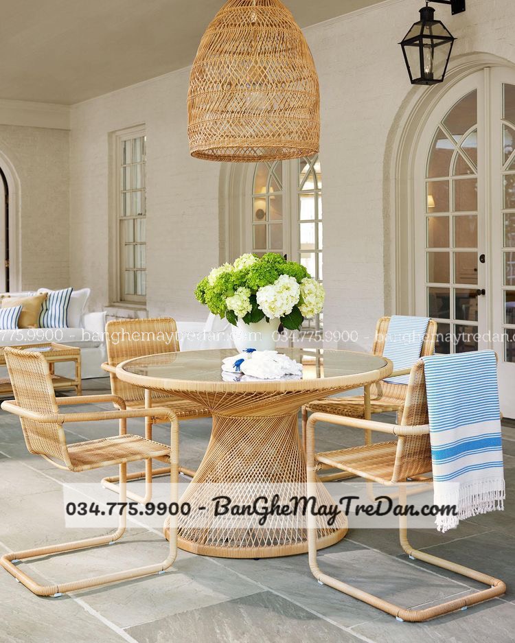 Bàn ghế ăn mây nhựa giá tốt tại Sài Gòn