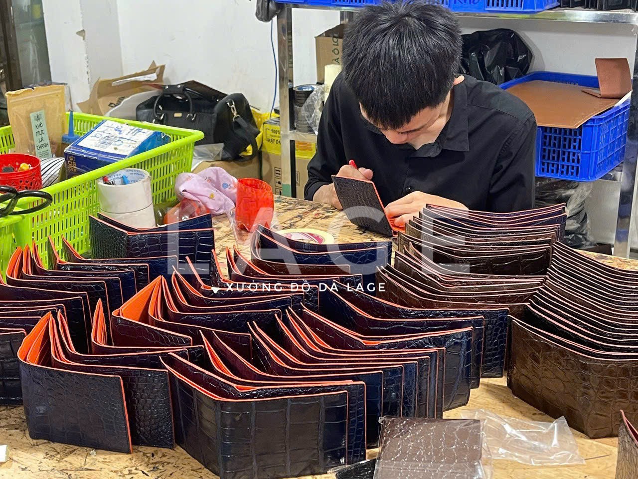 Lô 200 cái ví da thật giá sỉ - tận gốc