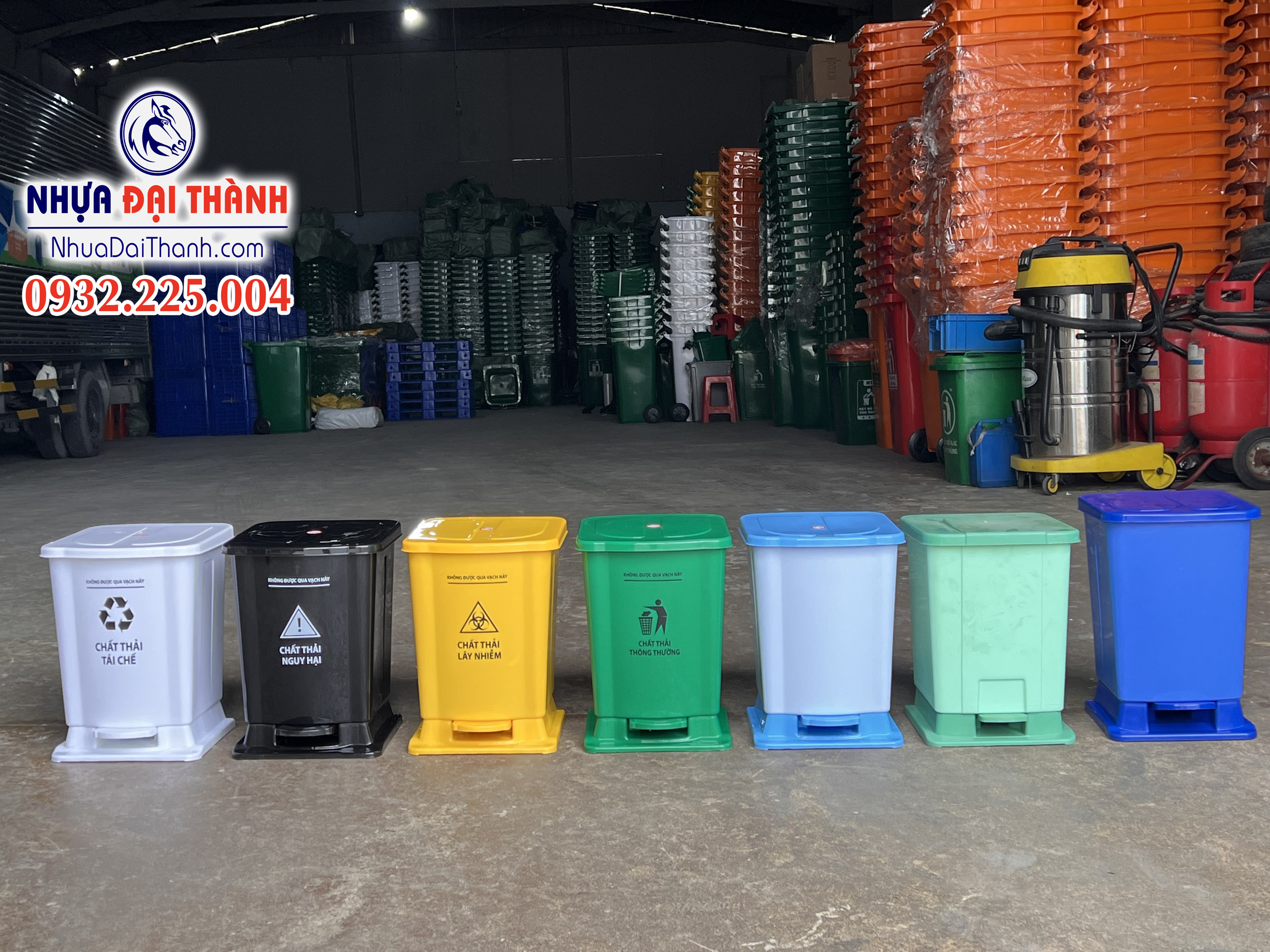 Thùng rác y tế- (Dán decal logo y tế miễn phí)