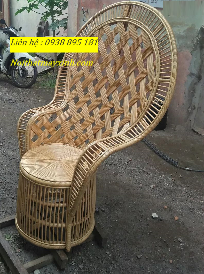 Ghế đuôi công mây tự nhiên cao cấp