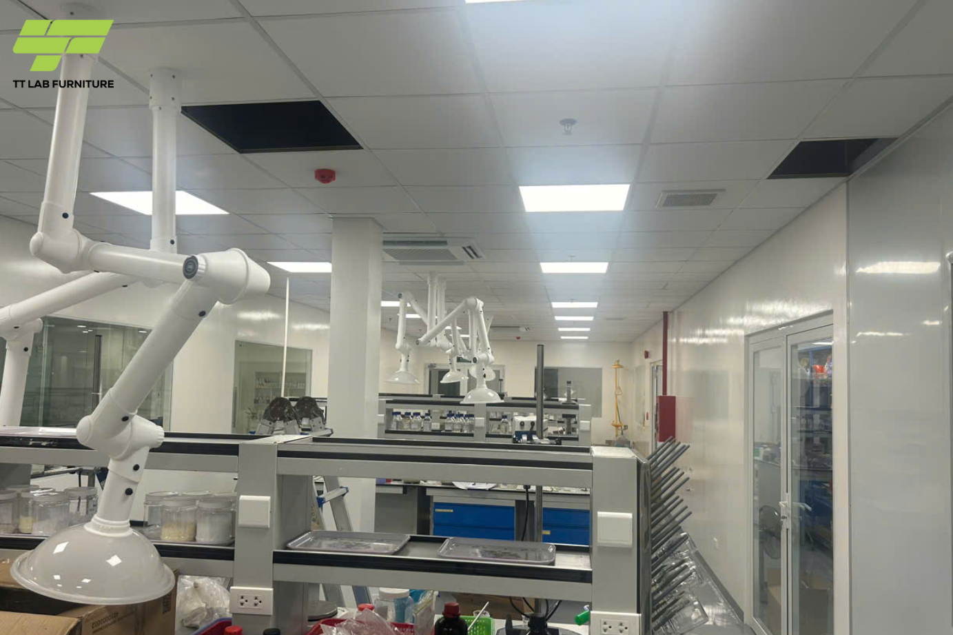 Dịch vụ thi công đường ống và gắn chụp hút di động