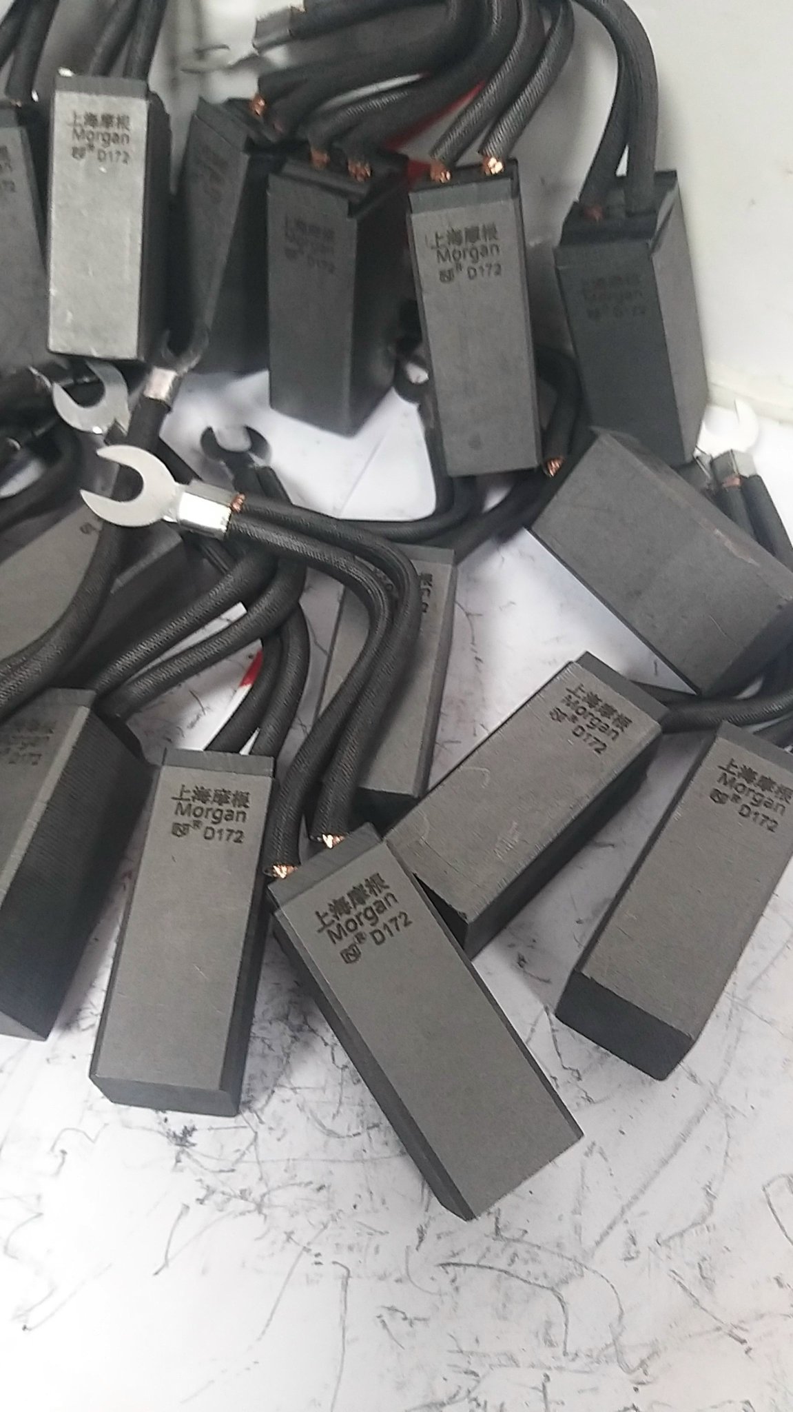 Chổi than công nghiệp :EG4, EG0, RE60, E50,RC53, KD5883K…