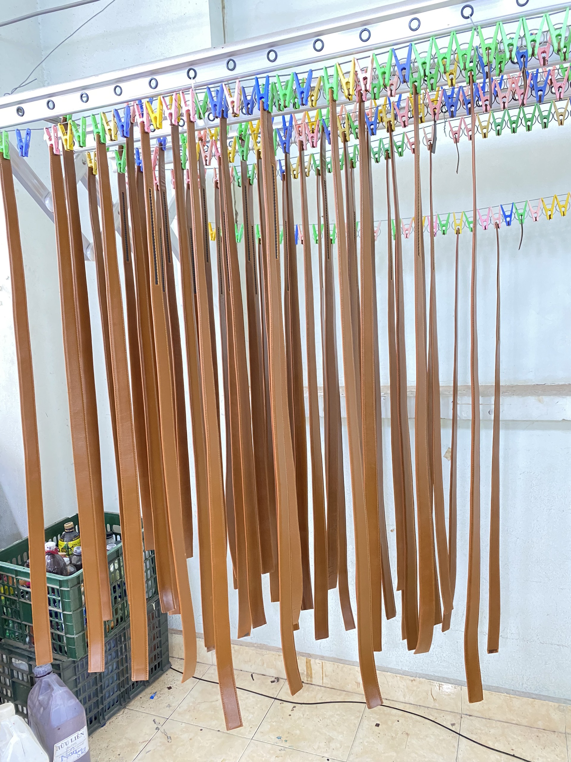 NHẬP SỈ VÍ THẮT LƯNG DA BÒ DA CÁ SẤU VỐN THẤP GIÁ TẠI XƯỞNG XTC