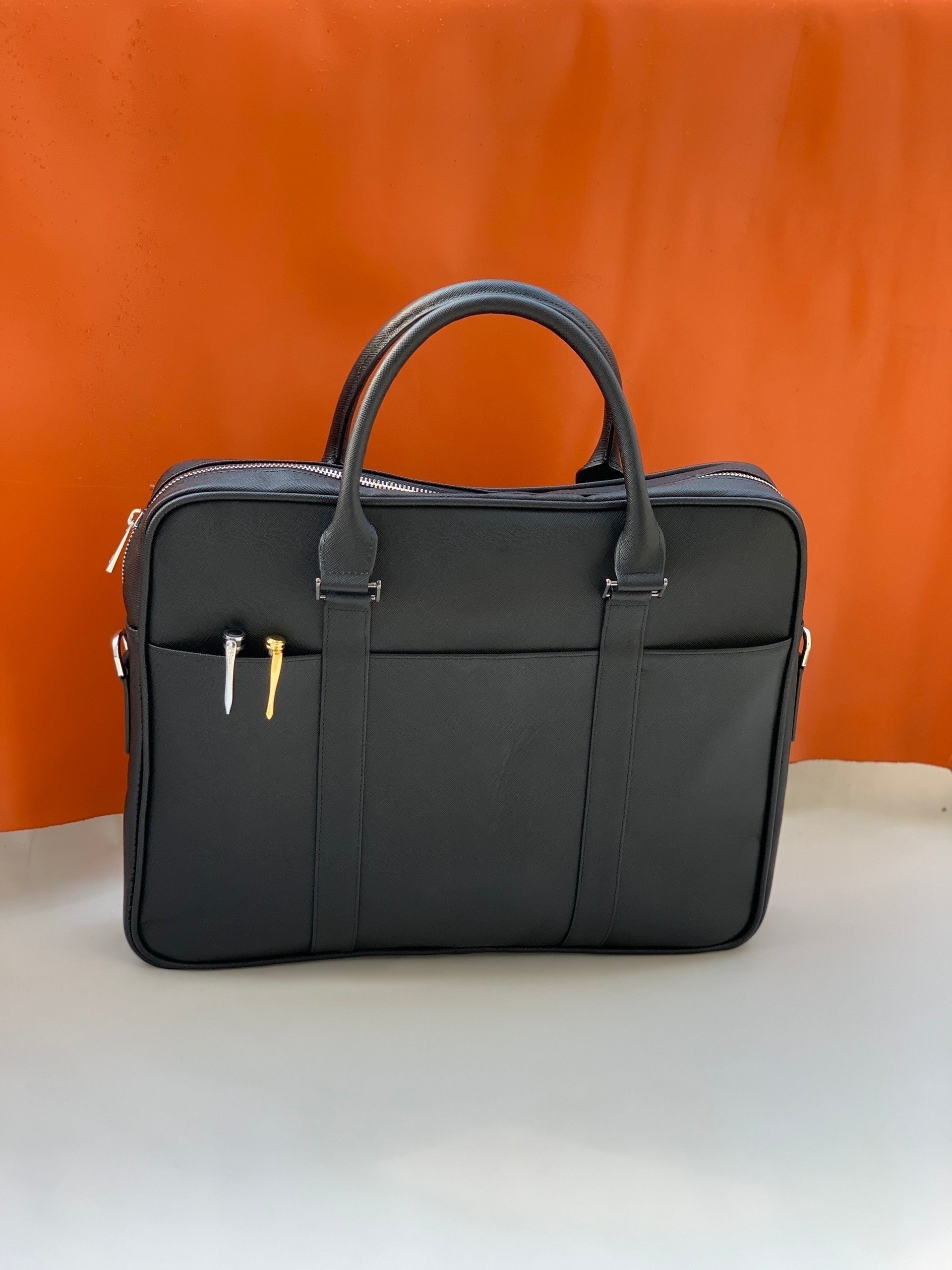 Xưởng sản xuất túi ví da TPHCM - Cặp laptop Nassa