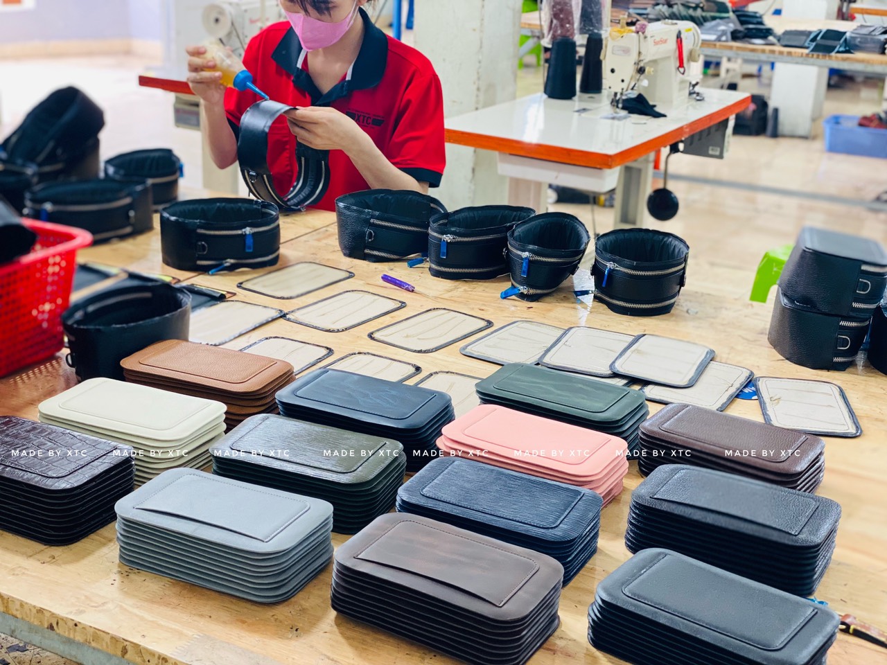 Ở ĐÂY CÓ KINH DOANH VÍ DA BÒ SIÊU HỜI