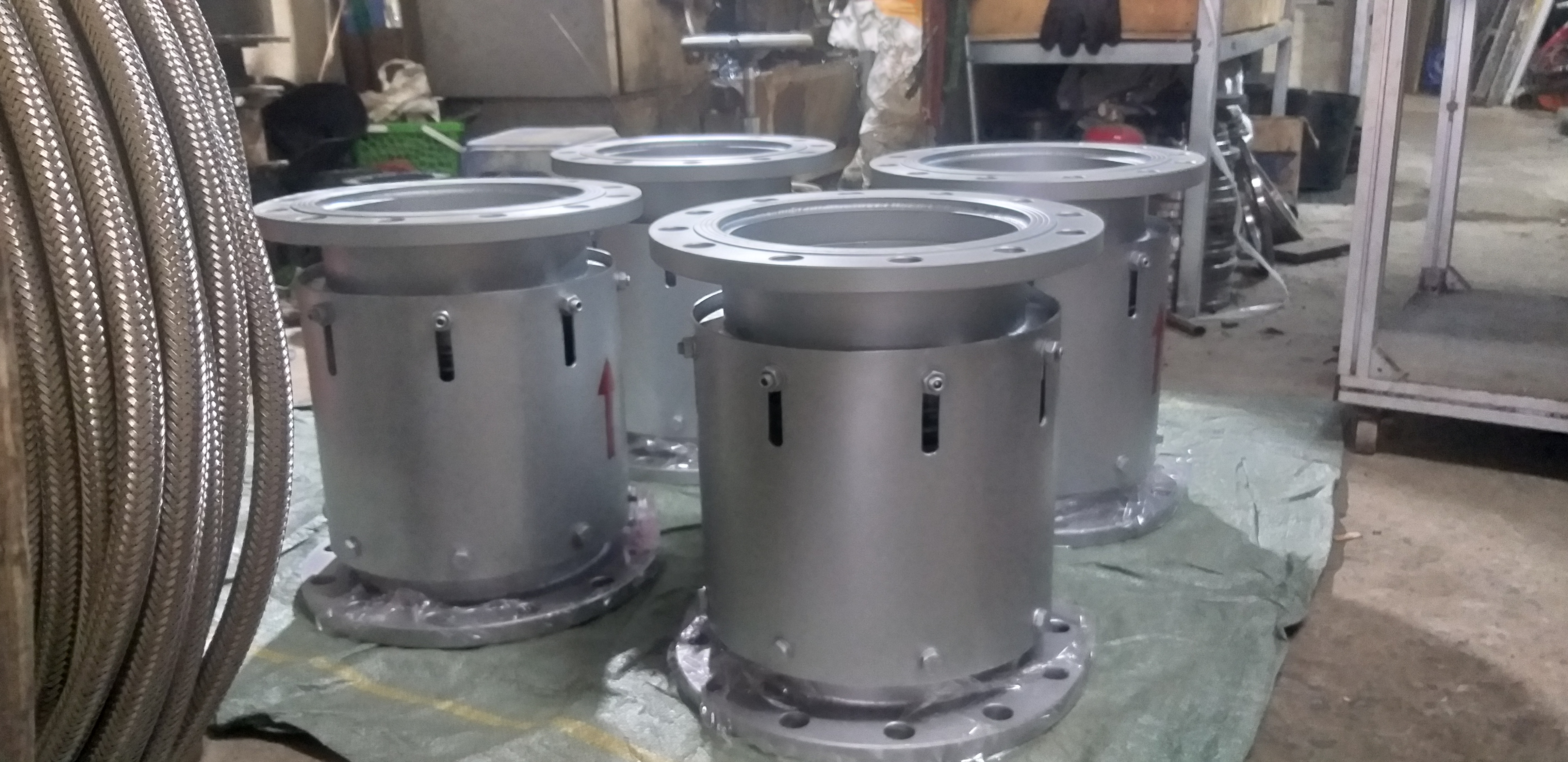 Khớp nối mềm inox nối bích lắp ren, Khớp chống rung, khớp giãn nở nhiệt bù trừ pasty, áo