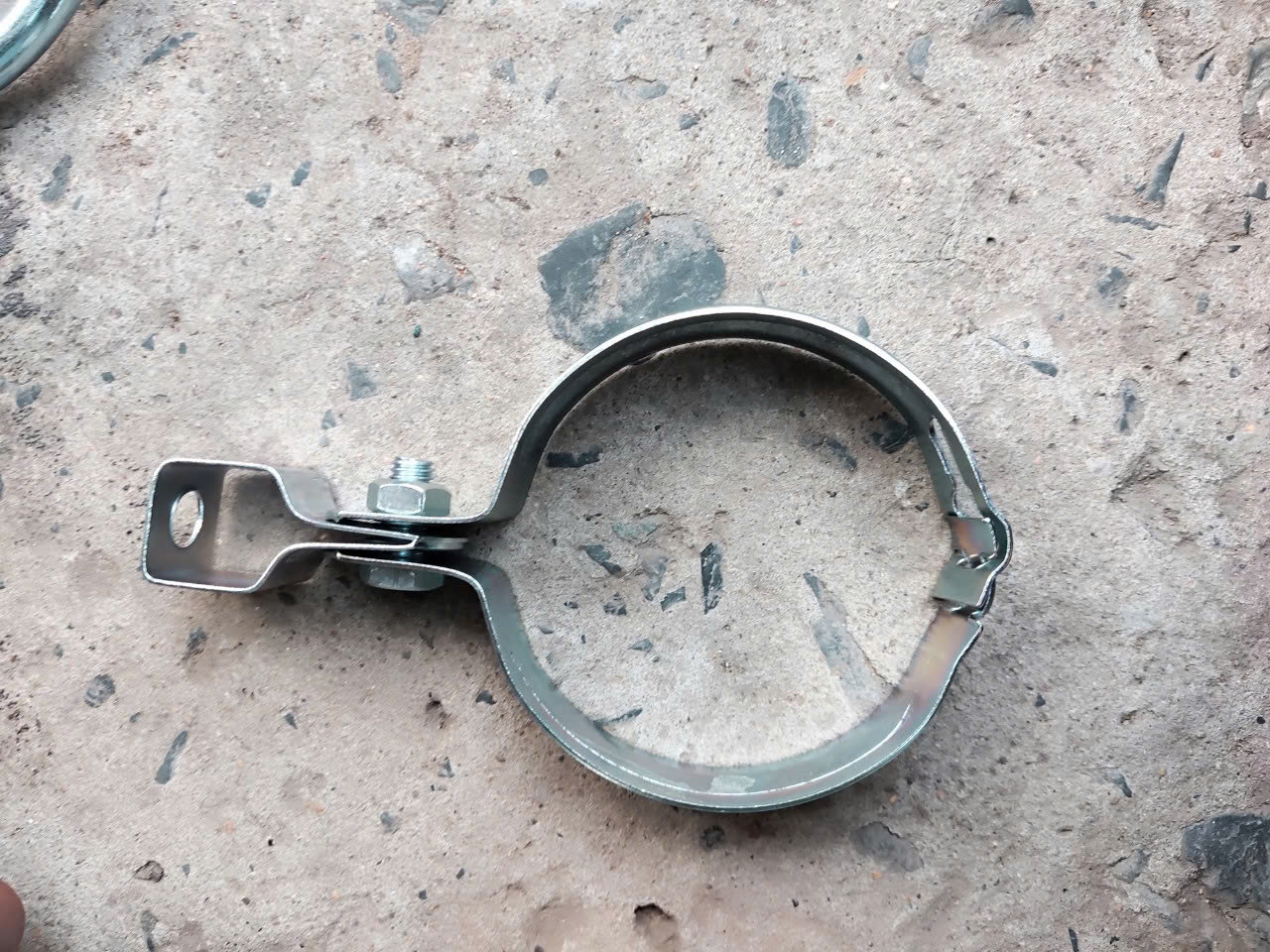 CHUYÊN SX Cùm treo ống (thép mạ kẽm / inox 304)