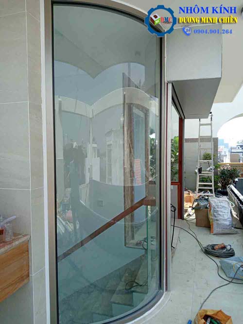 Cửa kính cường lực - mẫu cửa kính cường lực đẹp nhất 2021