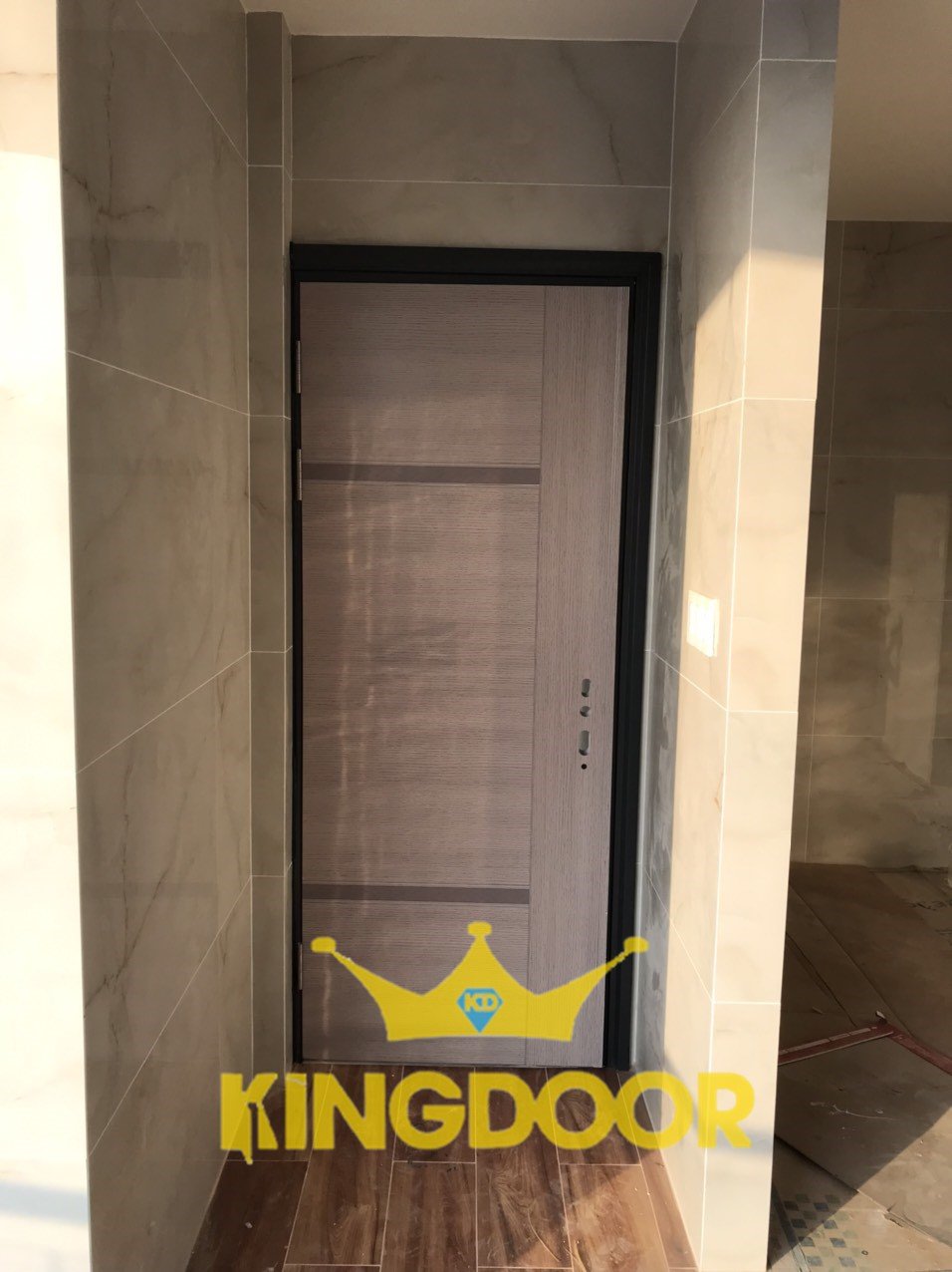 Cửa Thép Vân Gỗ Tại Long An Huyện Vĩnh Hưng