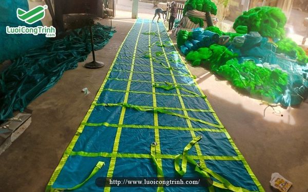 Gia công lưới PVC đúng tiến độ, giá cả cạnh tranh