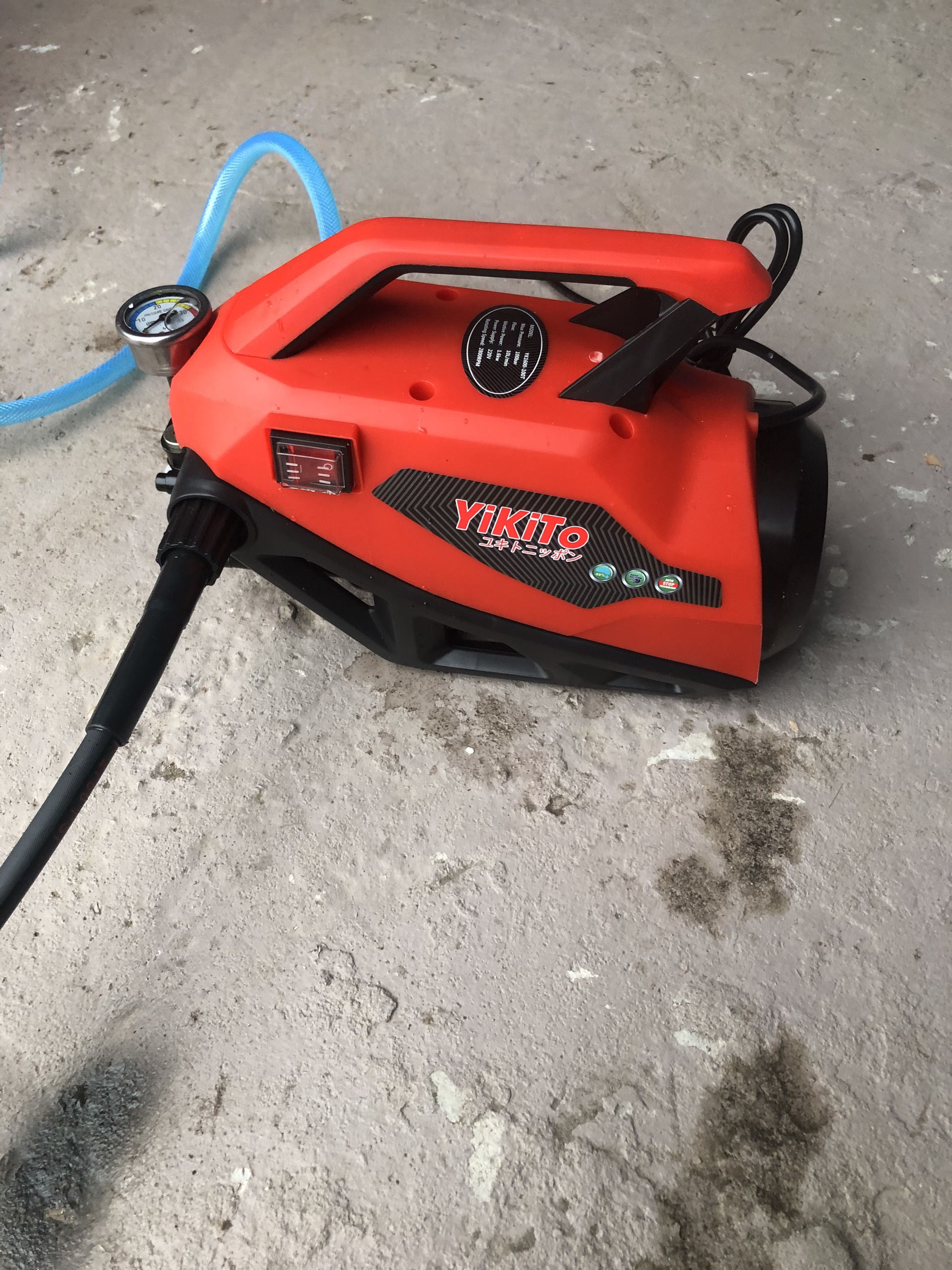 E có máy rửa xe gia đình dây đồng 100% các bác nhé, ko như hàng dưới  đâu ạ.