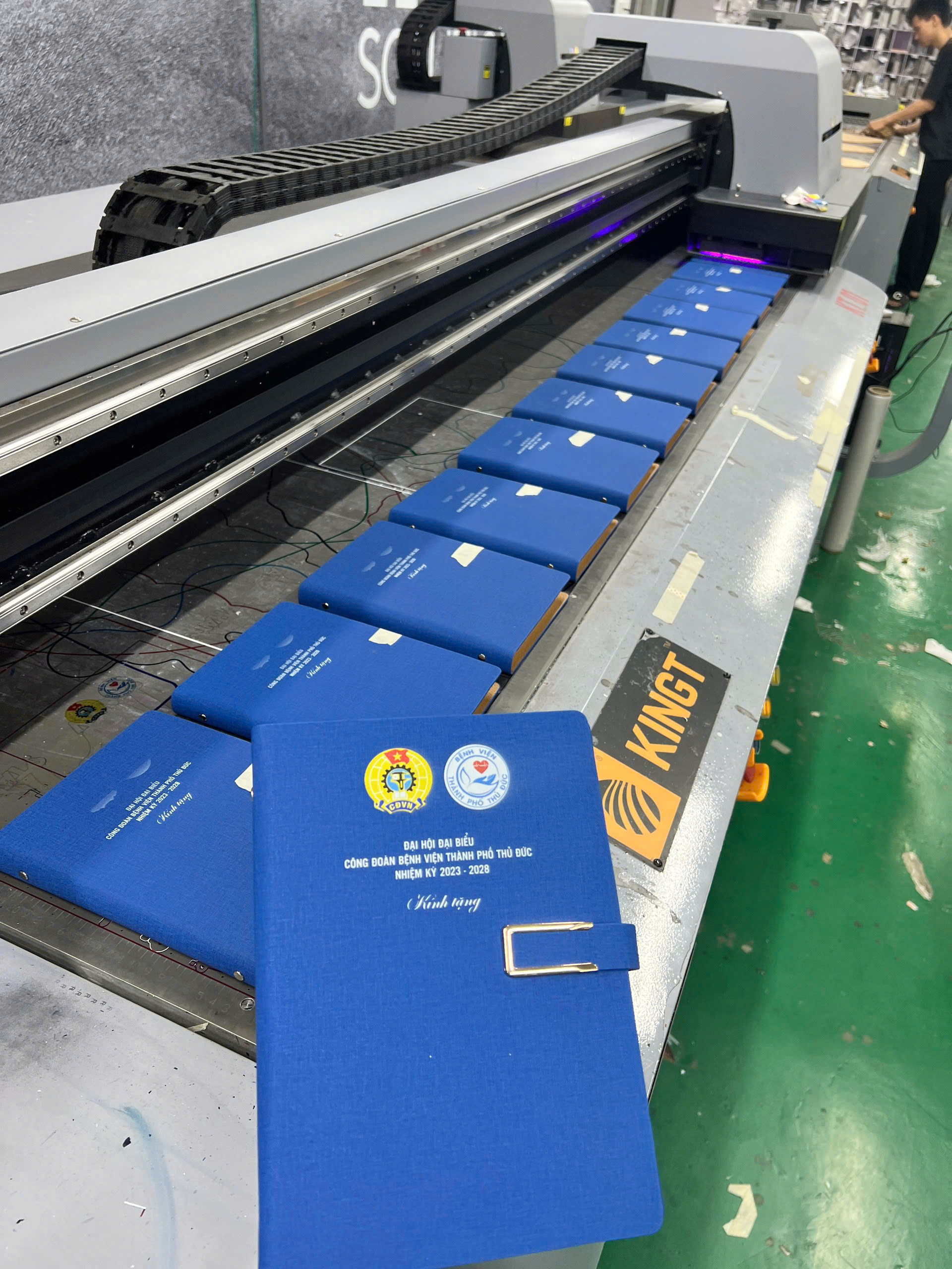 Bạn đang tìm nguồn hàng quà tặng doanh nghiệp, giá tận xưởng