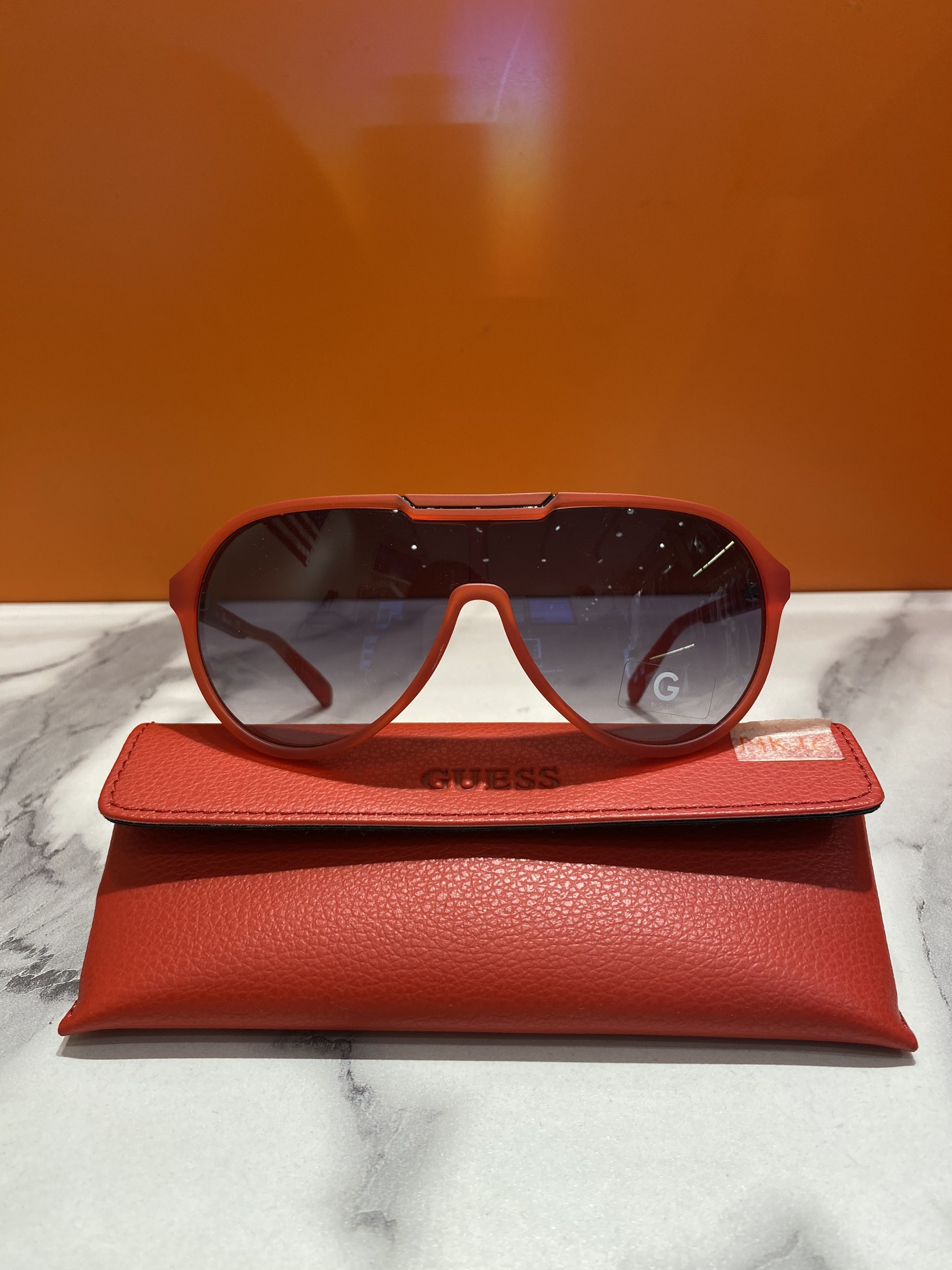 Mắt kính Guess siêu đẹp siêu xịn luôn đây