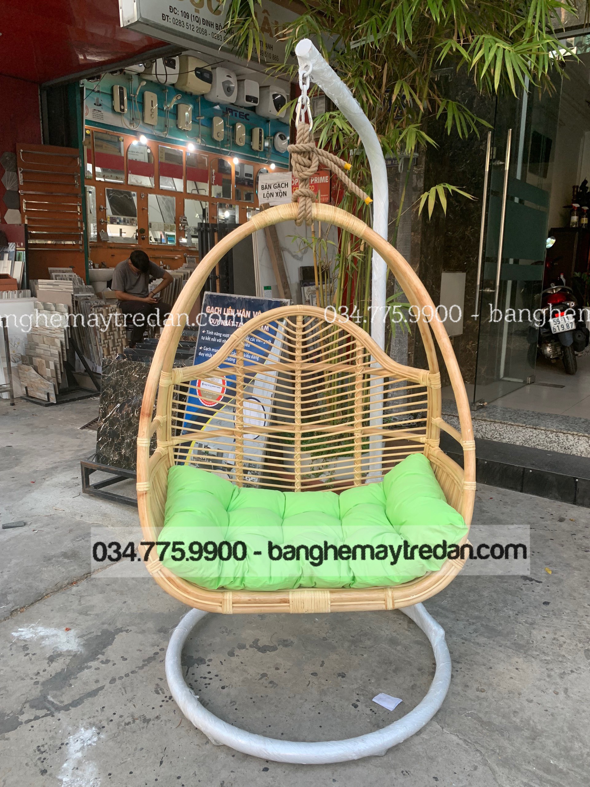 Xích đu mây tự nhiên trang trí