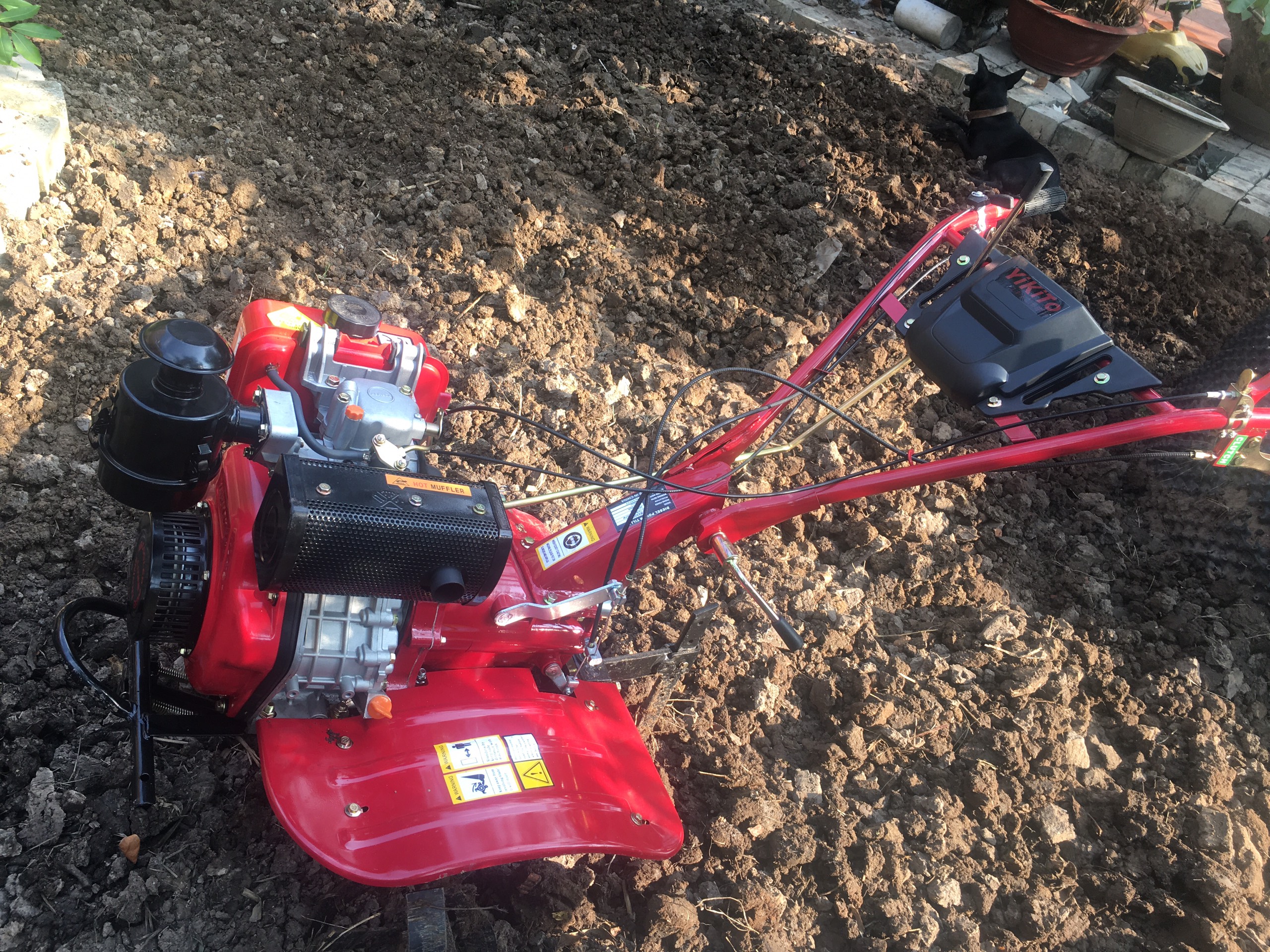 Máy xới đất cầm tay Yiktio 173F toàn quốc