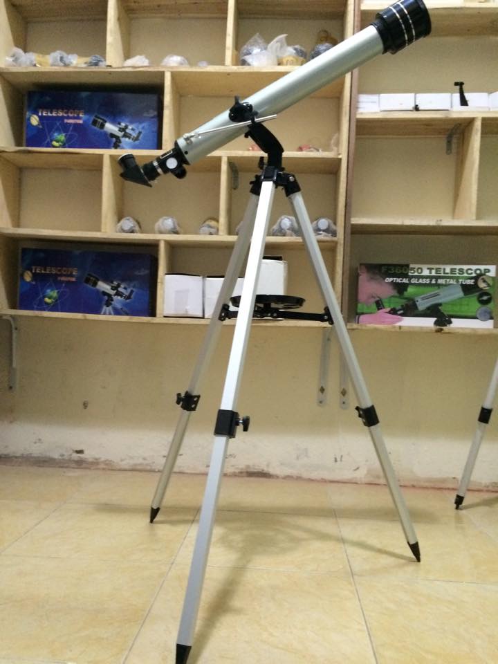 Chân kính thiên văn ATZ 1