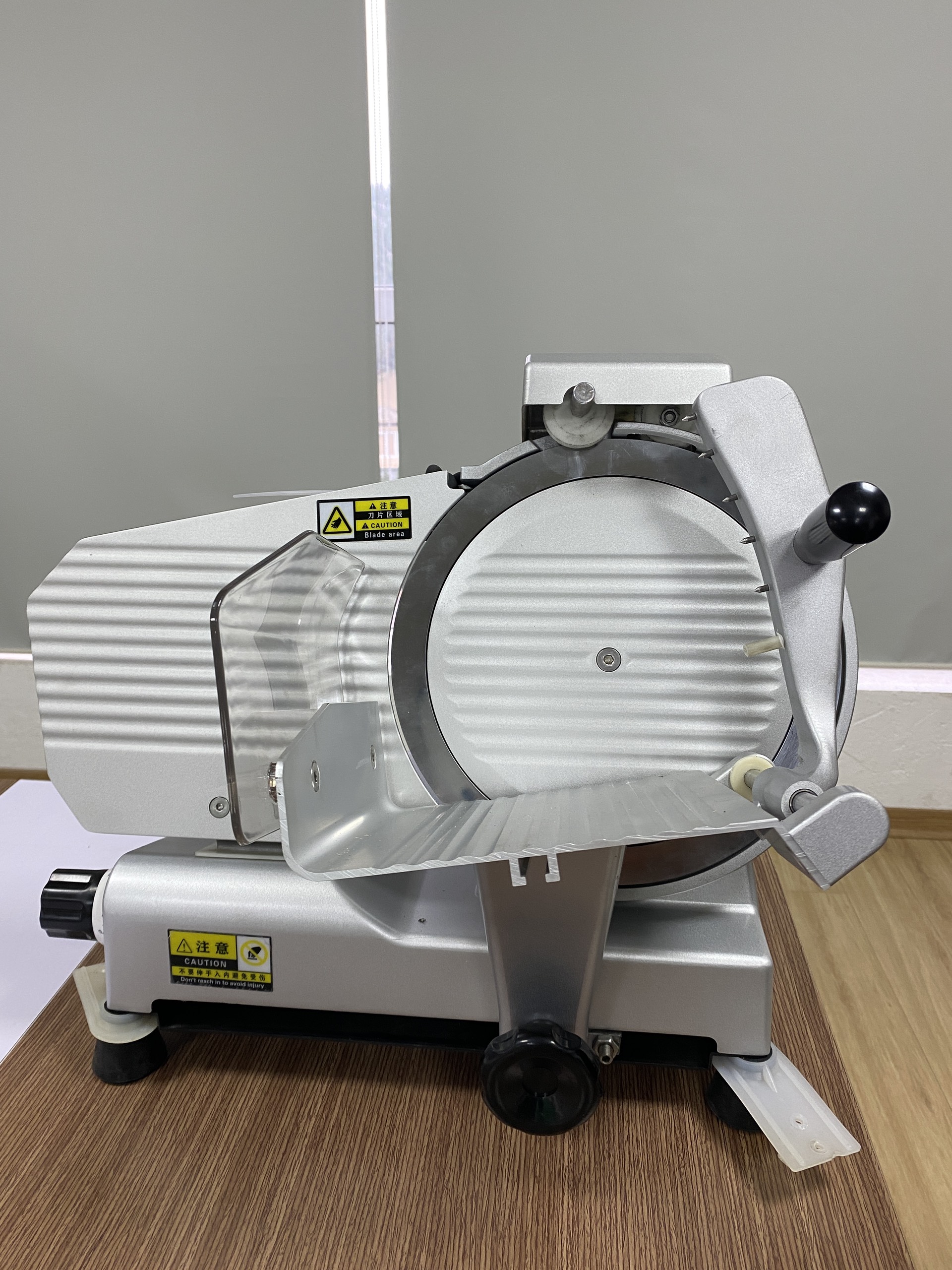 Máy thái thịt đông lạnh ES-250