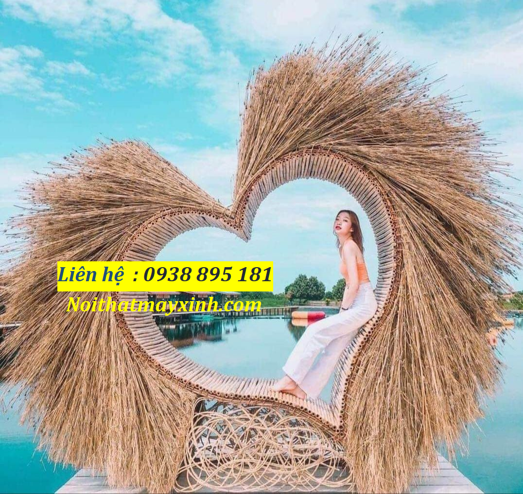 Ghế trái tim sống ảo bằng mây tre đan