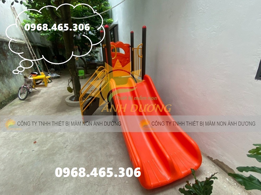Cầu trượt trẻ em ngoài trời, cầu trượt sắt máng nhựa giá rẻ