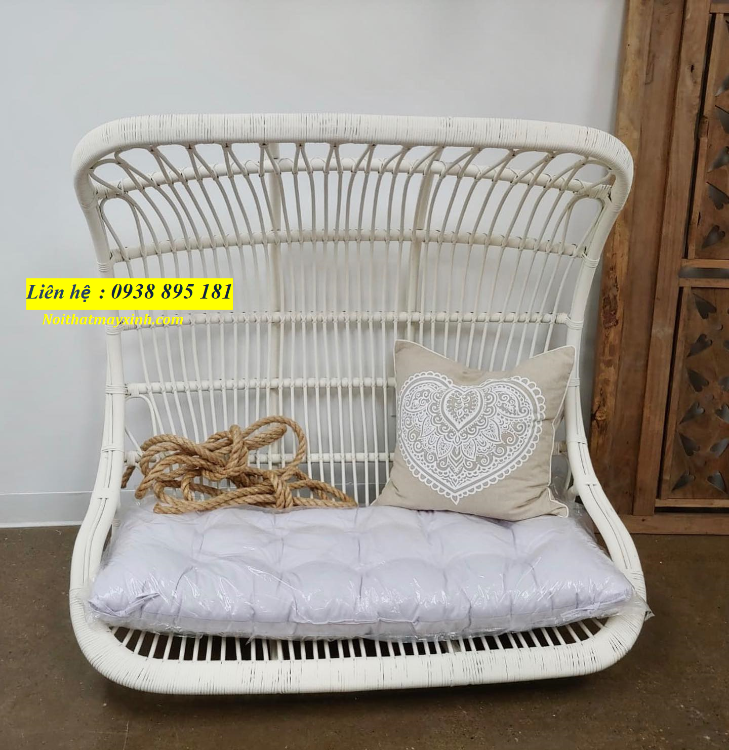 Ghế xích đu chất liệu mây tự nhiên 100%