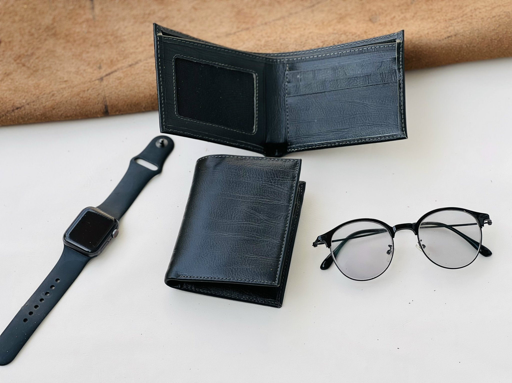 KINH DOANH VÍ DA BÒ TẠI XƯỞNG