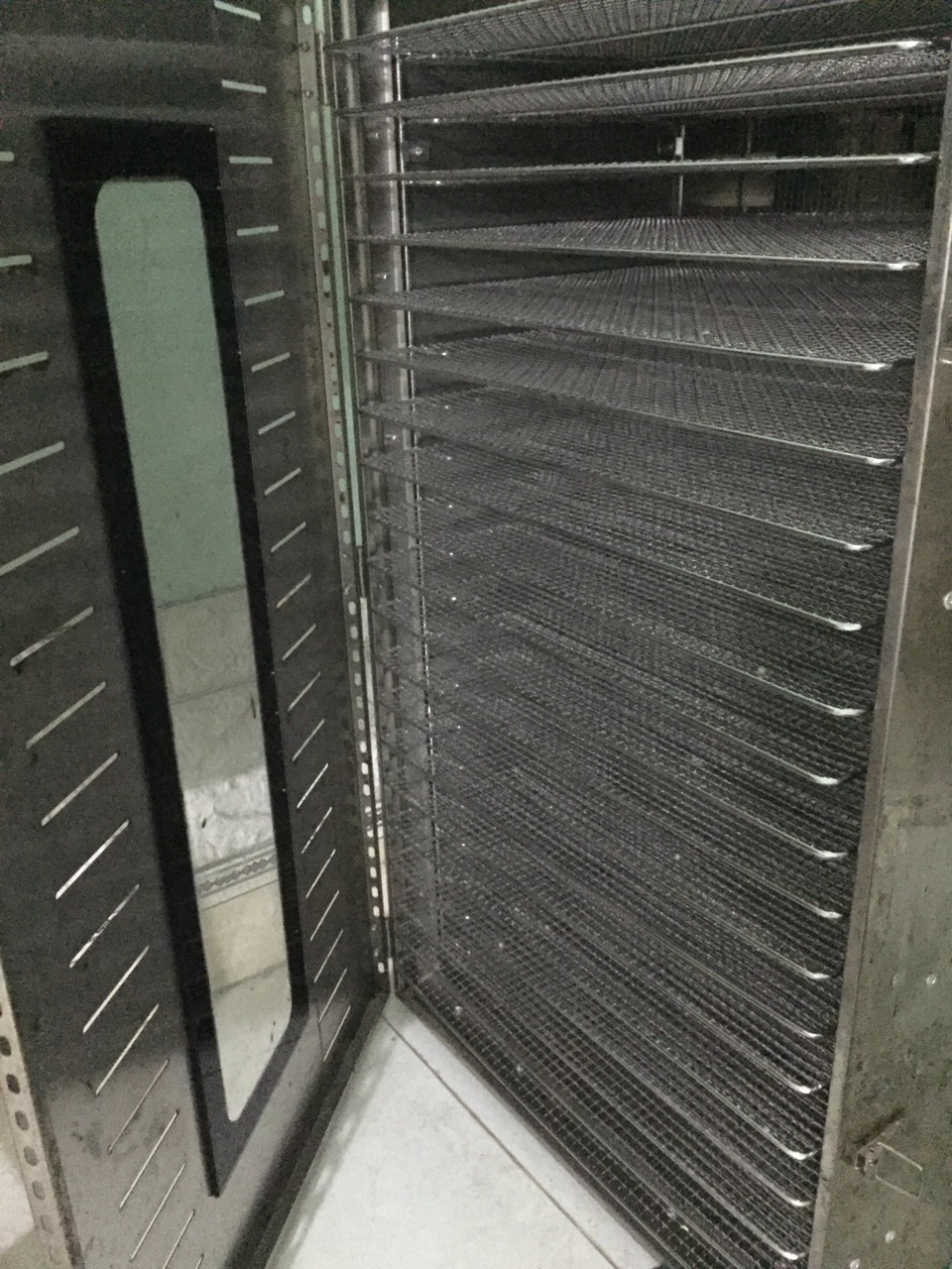 Máy sấy thực phẩm 20 khay inox 100% , 6tr, đã qua sử dụng , chỉ xài vài lần