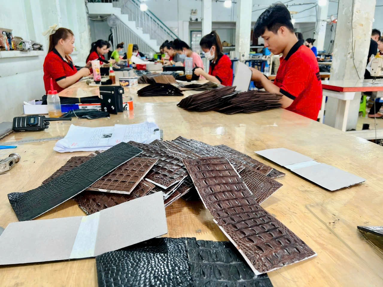 Cần tìm người hợp tác kinh doanh ví, dây lưng da bò thật