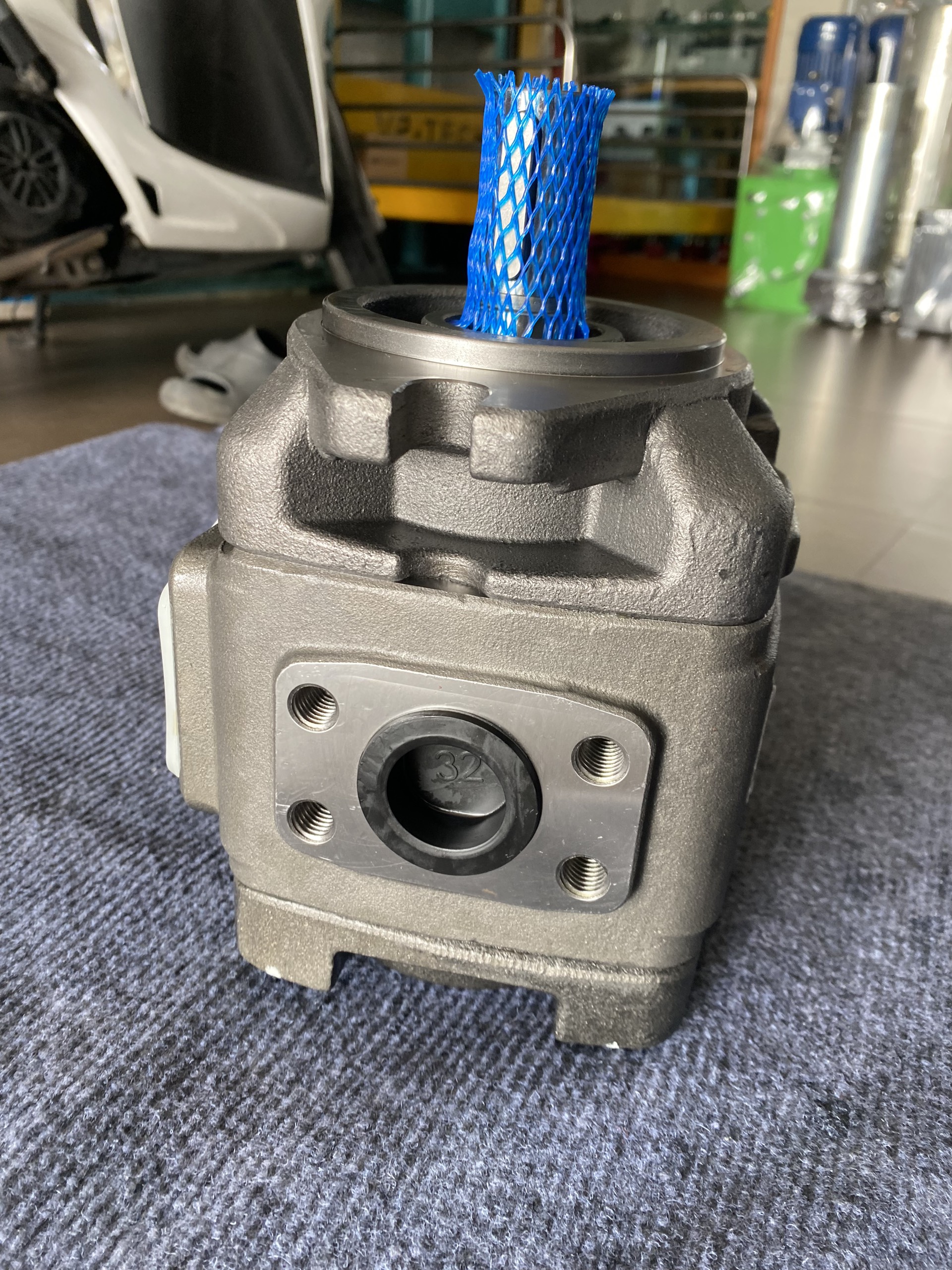 Bán bơm bánh răng ăn khớp trong