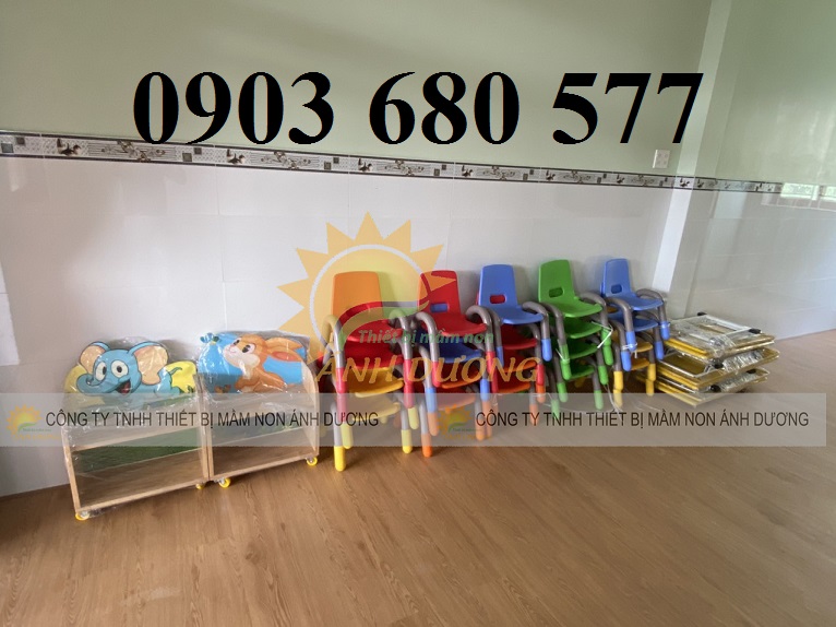 Ví, thắt lưng hàng tại xưởng Lage không qua trung gian