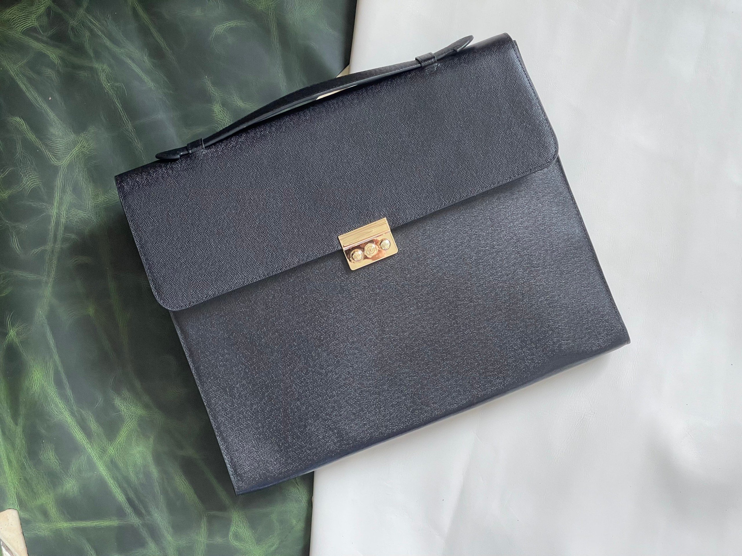 Lấy hàng ở đâu để bán online lời nhiều?