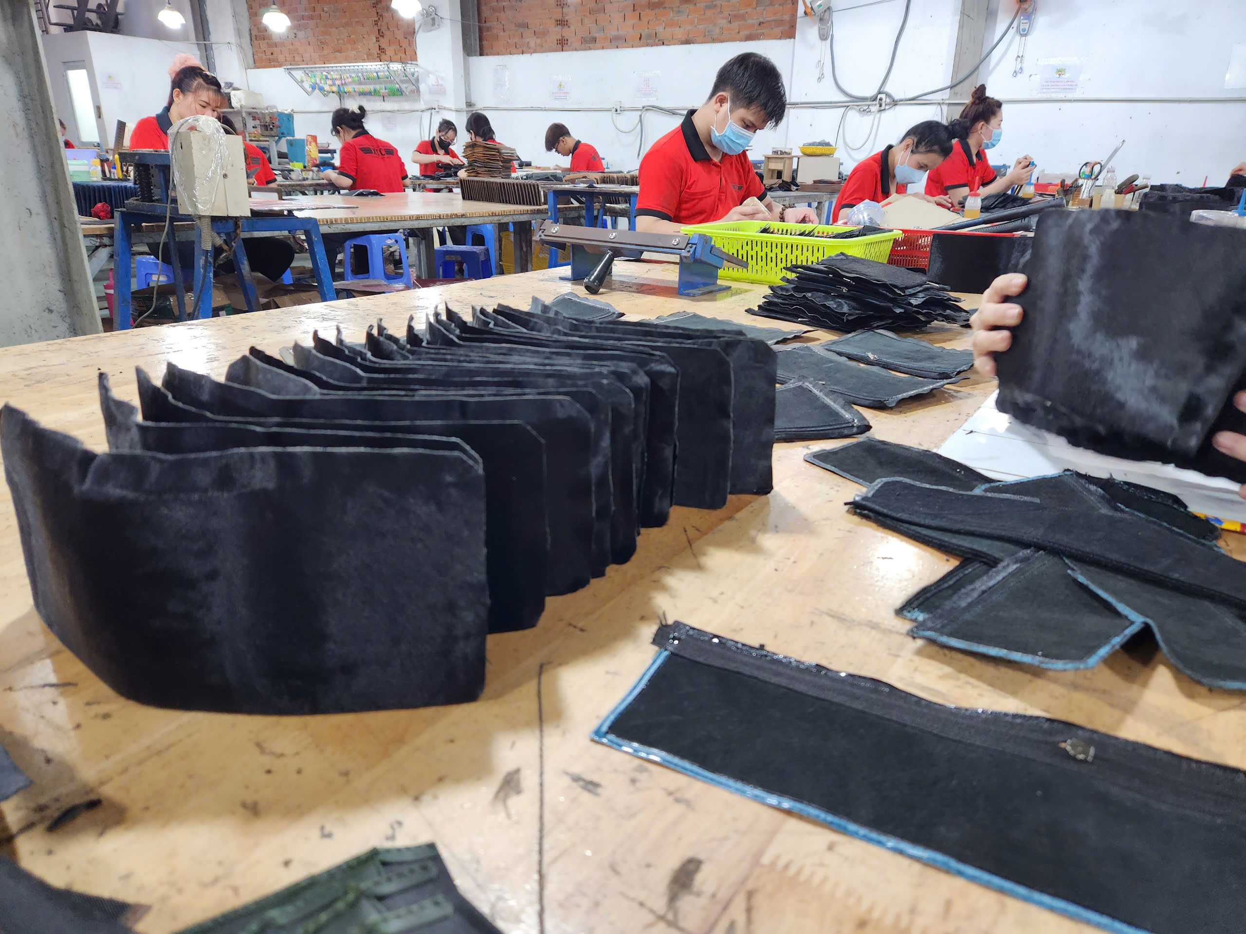 bán gì để không đụng hàng