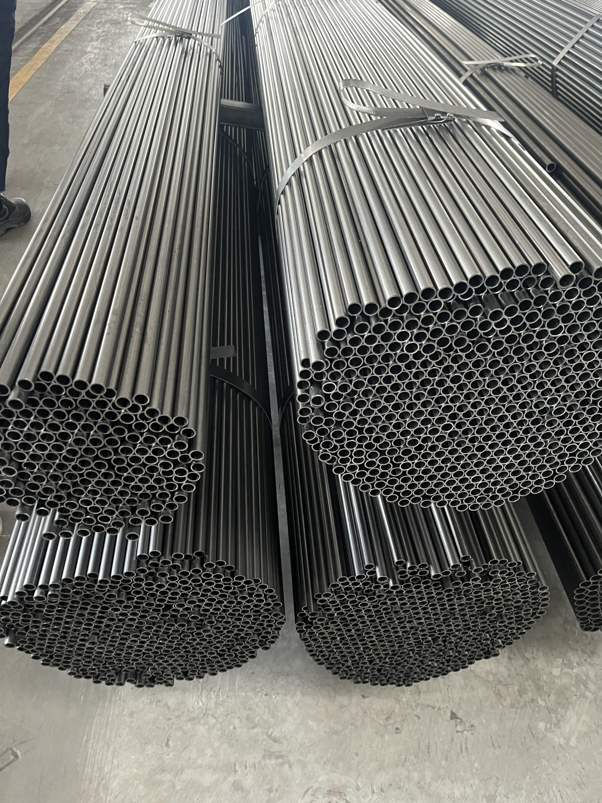 ỐNG HÀN HỢP KIM/CACBON