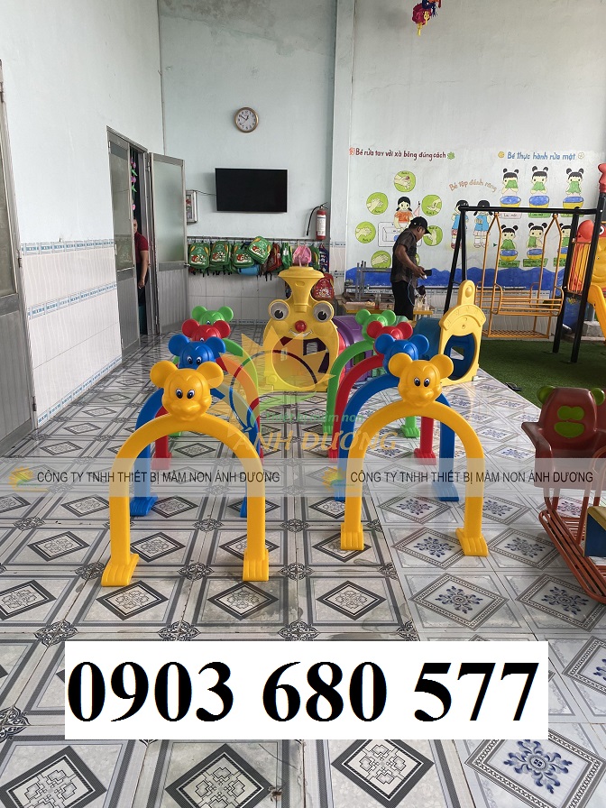 Tủ kệ gỗ trẻ em cho trường mầm non, lớp mẫu giáo, nhóm trẻ