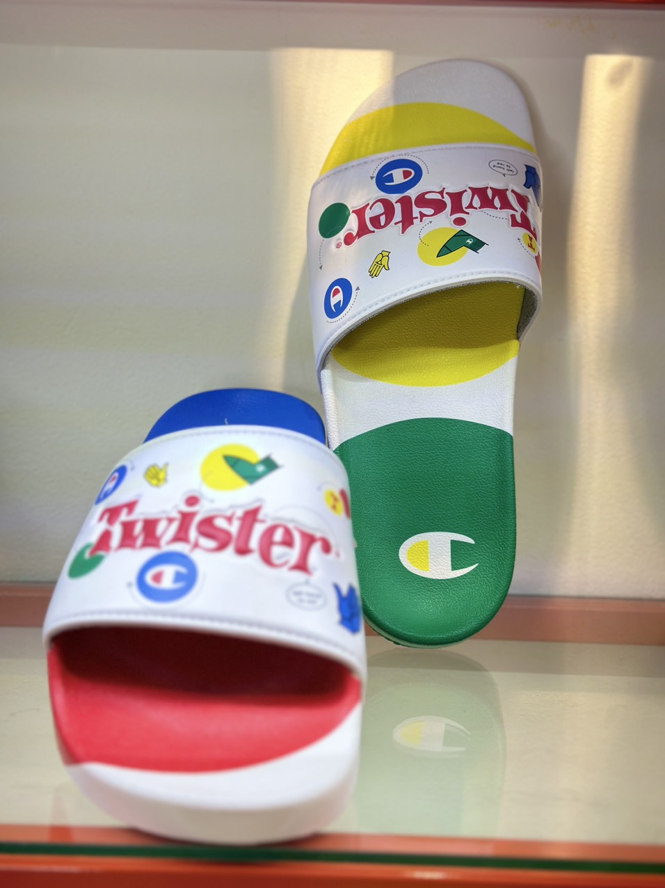 Dép chính hãng giá ưu đãi