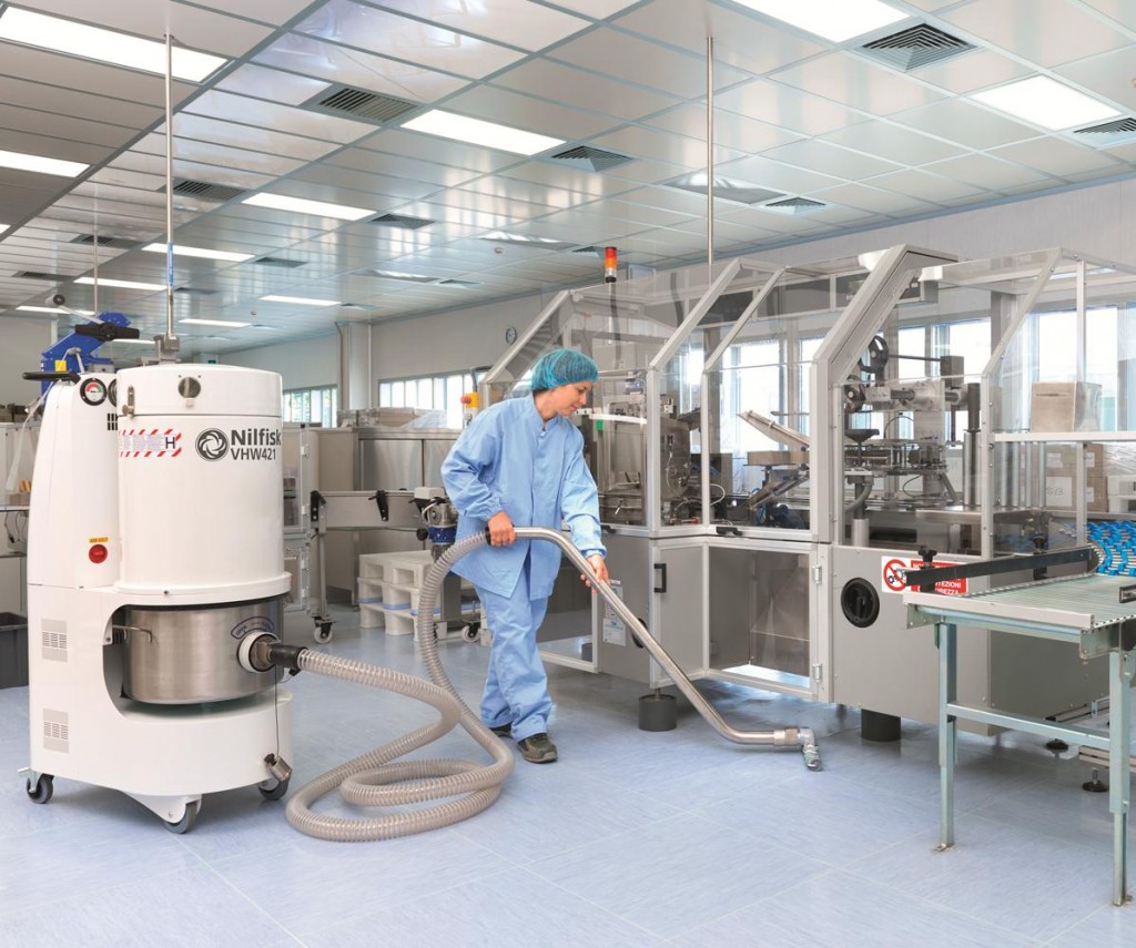 Dịch vụ vệ sinh nhà xưởng của AHS 24H