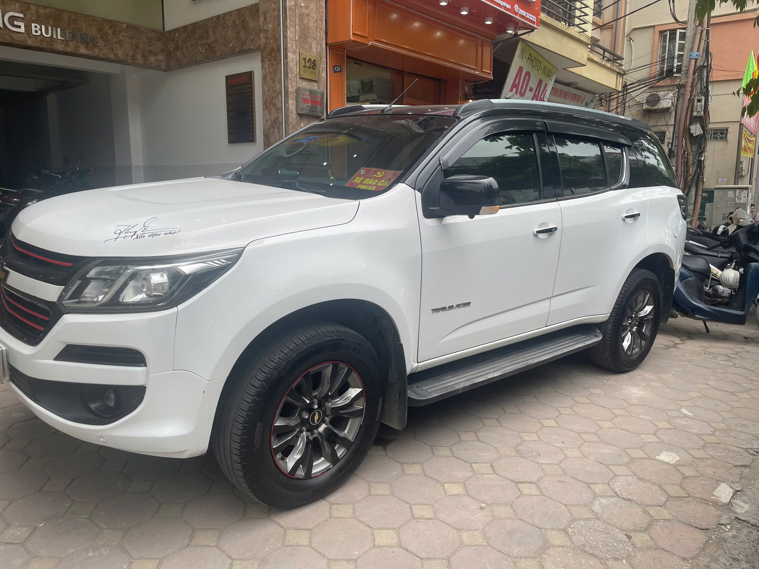Nhu cầu nâng cấp xe nên nhượng lại Traiblaze đk 2020 bản LTZ 2 cầu số tự động