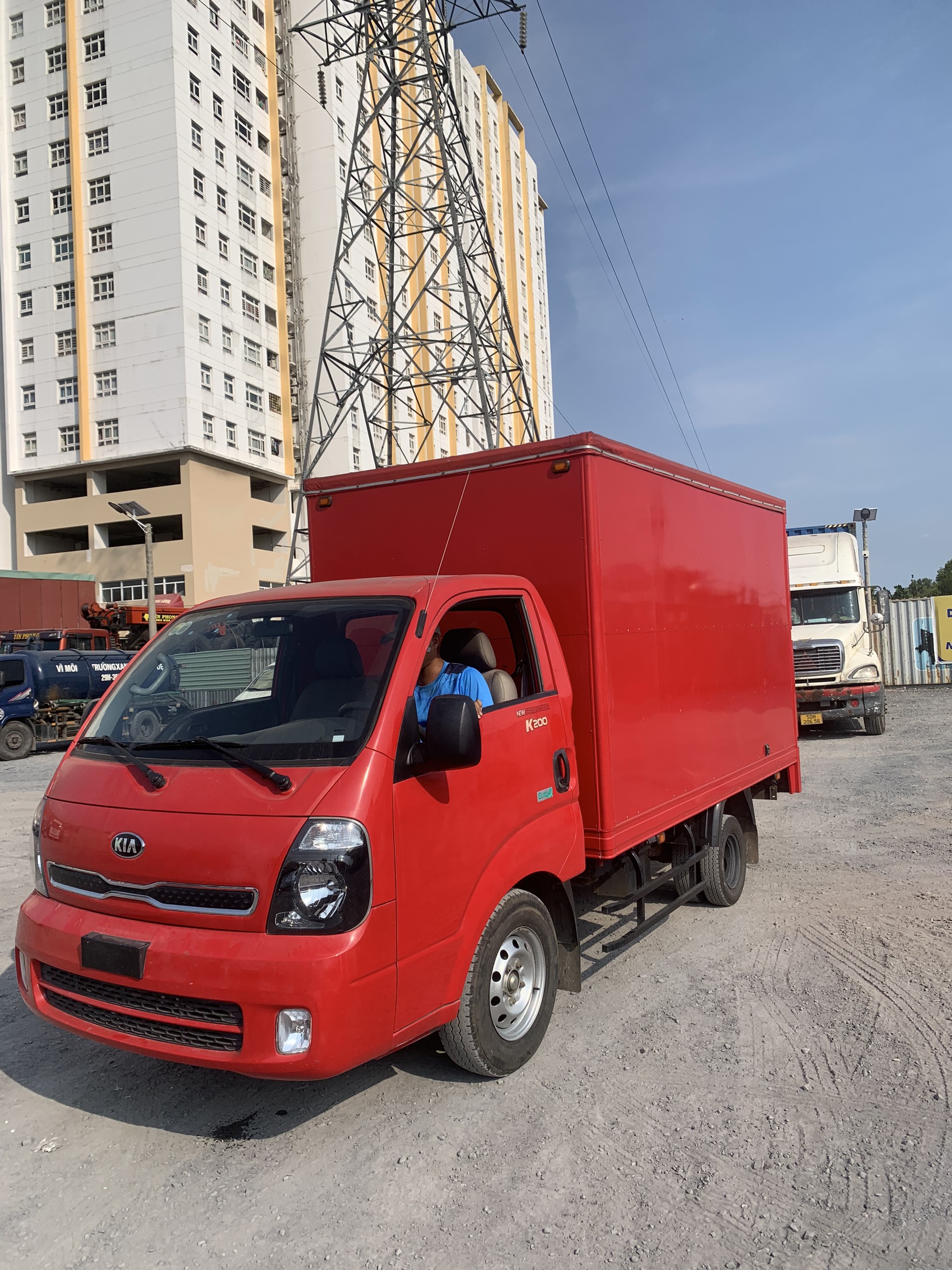 Xe tải Kia k200 đời 2018 tải 1 tấn, thùng 3,2m