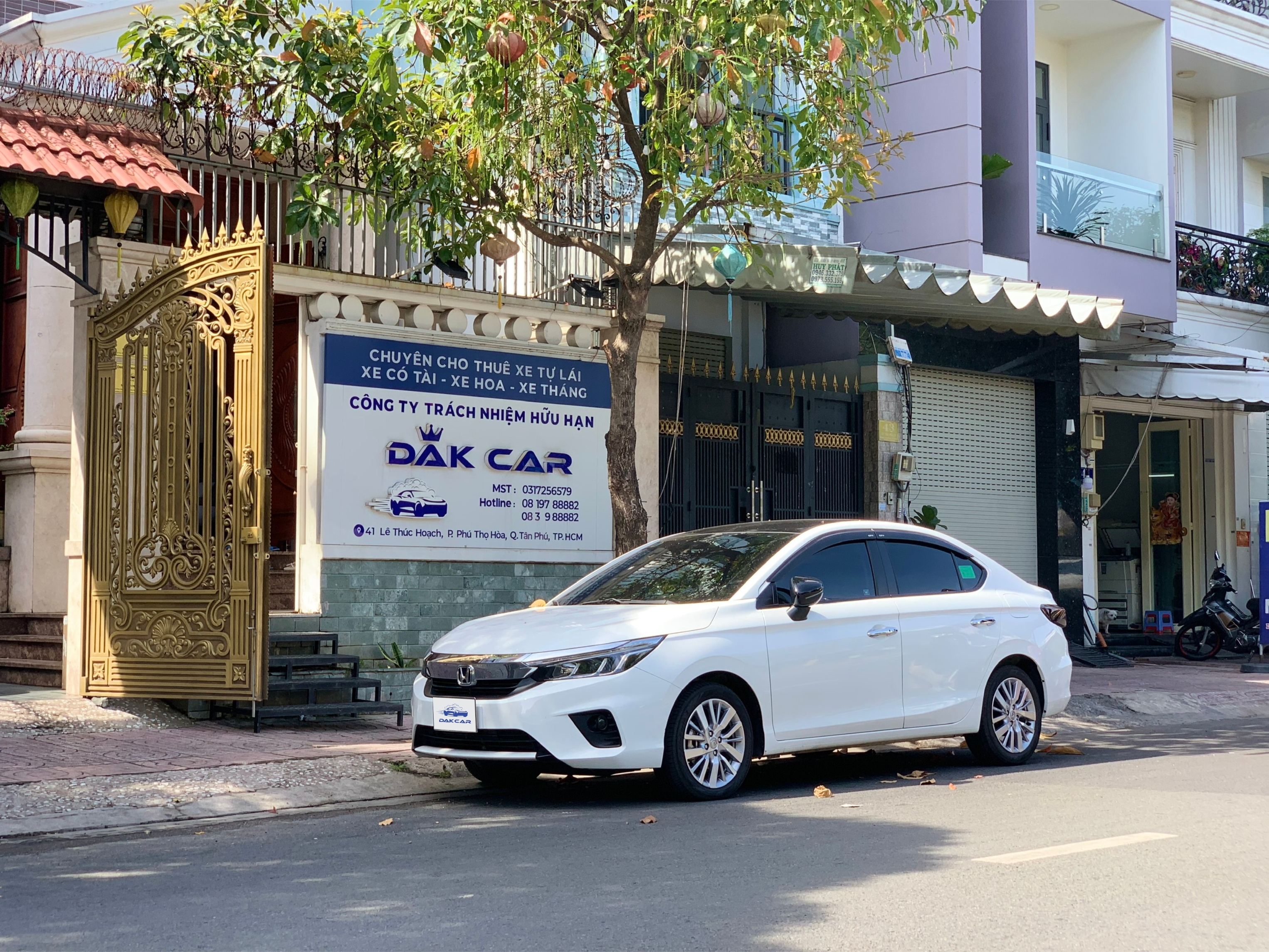 CHO THUÊ XE TỰ LÁI VÀ CÓ TÀI TẠI TPHCM