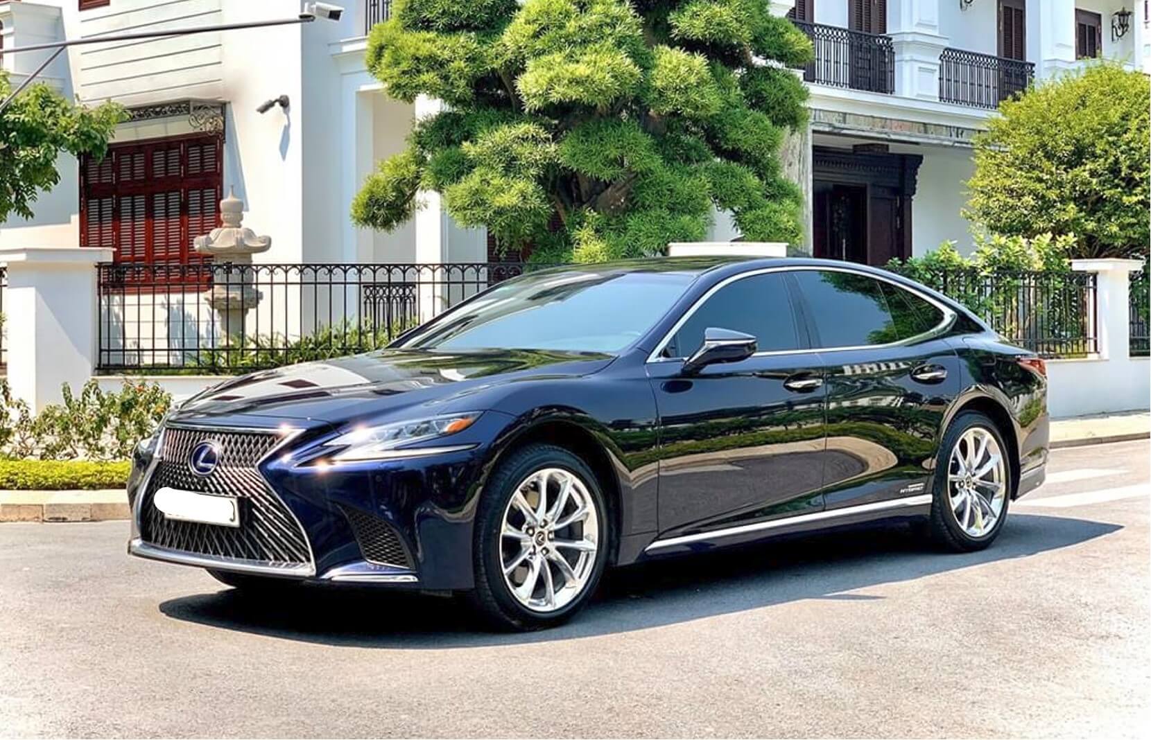Cho Thuê Xe Lexus ES Hạng Sang Đời Mới