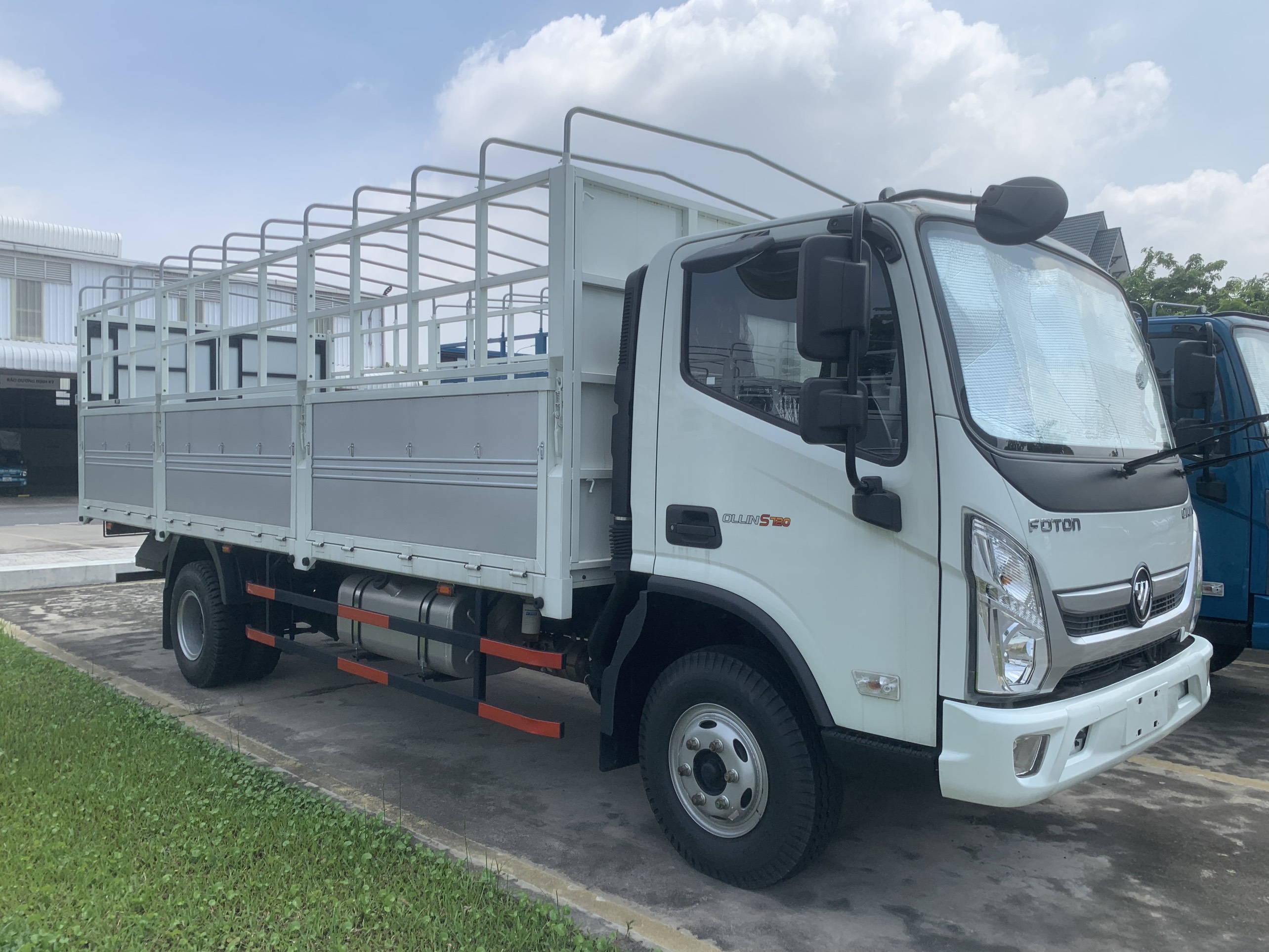 Xe tải OllinS720 thùng bạt tải trọng 6,8 tấn