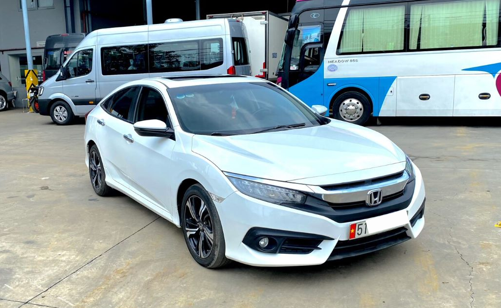 Honda Civic 1.5L Turbo 2017 nhập thái