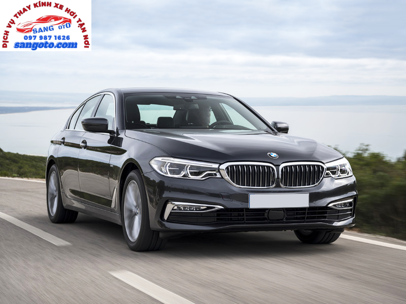 Dịch vụ thay Kính chắn gió  xe BMW 520i tận nơi 24/7