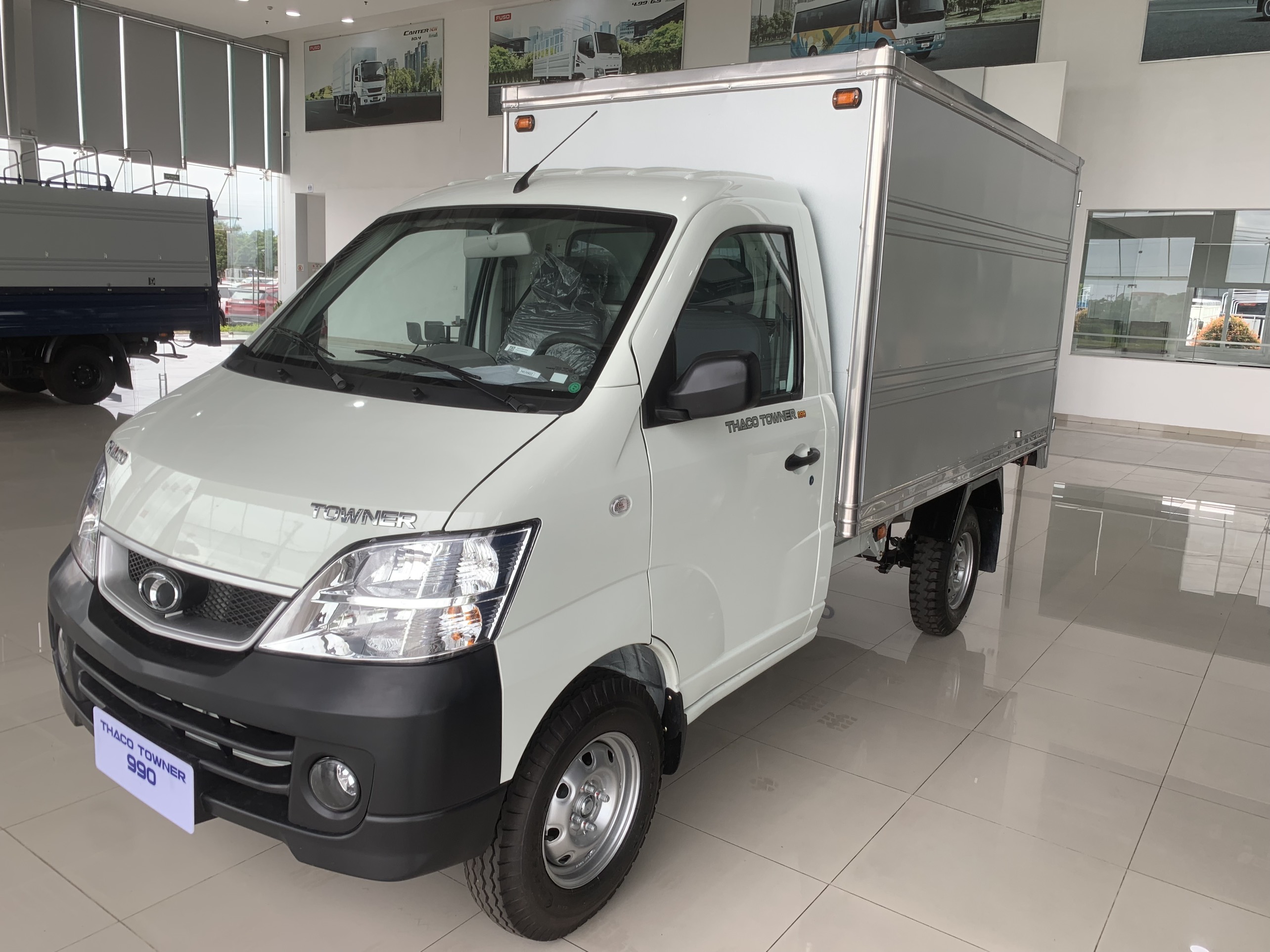 Xe tải Towner990NC 9 tạ