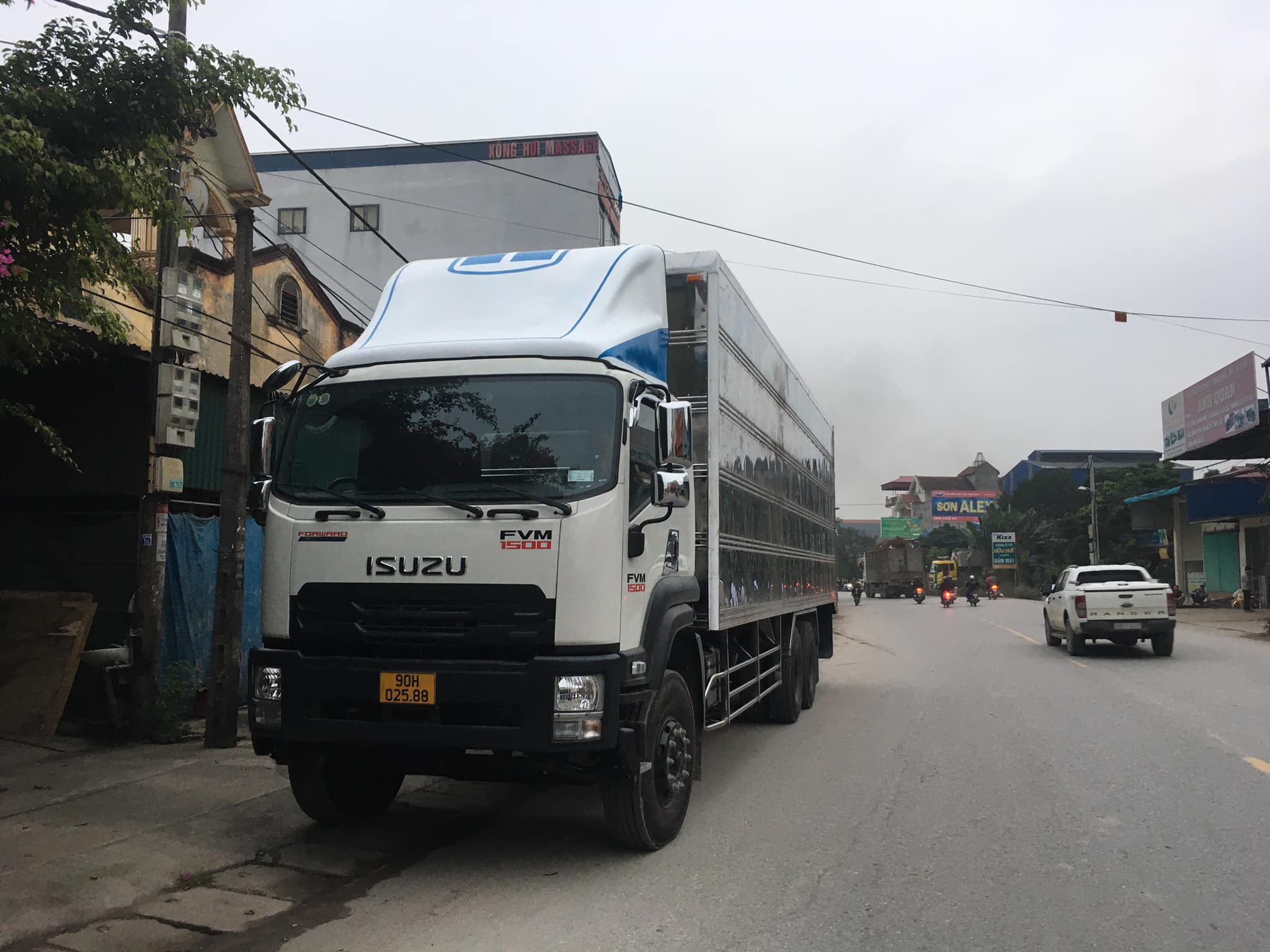 MUI LƯỚT GIÓ XE TẢI