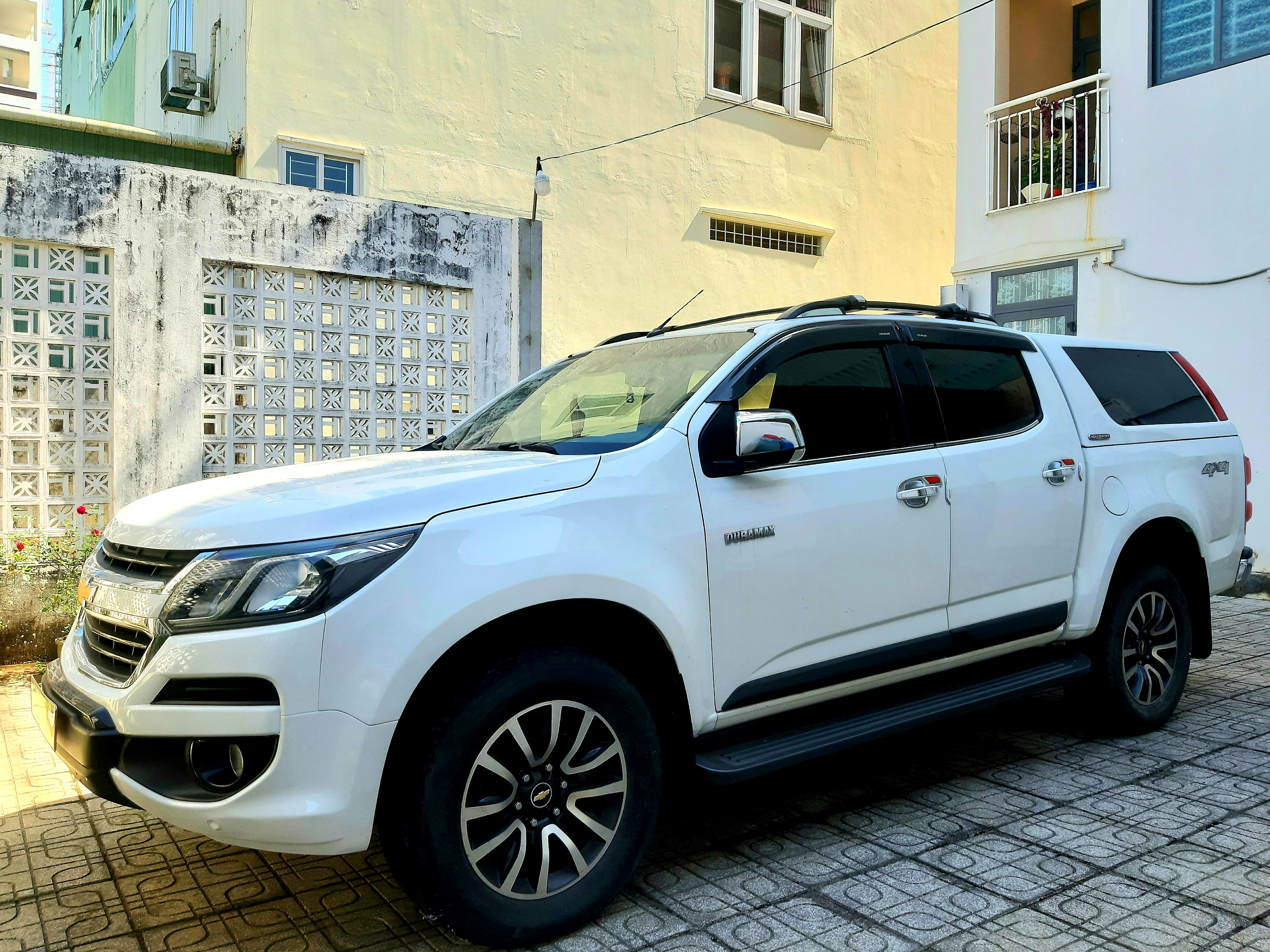 Xe bán tải Chevrolet Colorado High Country