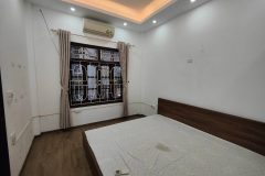 Bán nhà lĩnh nam 4 tầng dân xây hàng xóm chợ đêm hoàng mai