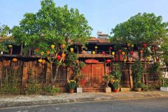 Chủ cần bán villa 2mt gần biển với phng cách mộc, dòng tiền tốt