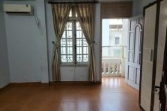 Ngõ 179 đường hoàng mai bán nhà 4 tầng dân xây lô góc 20M ô tô tránh